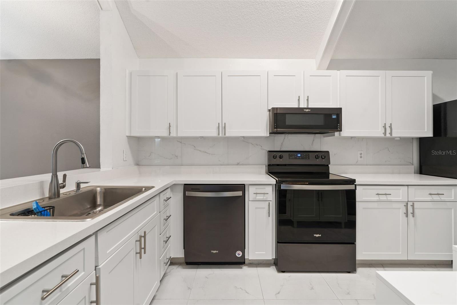 Image 9 of 28 For 4013 Muriel Place