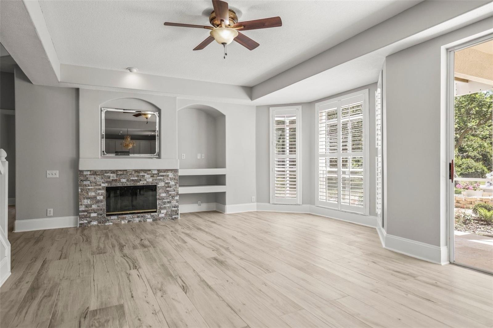 Image 12 of 100 For 5160 Loquat Court