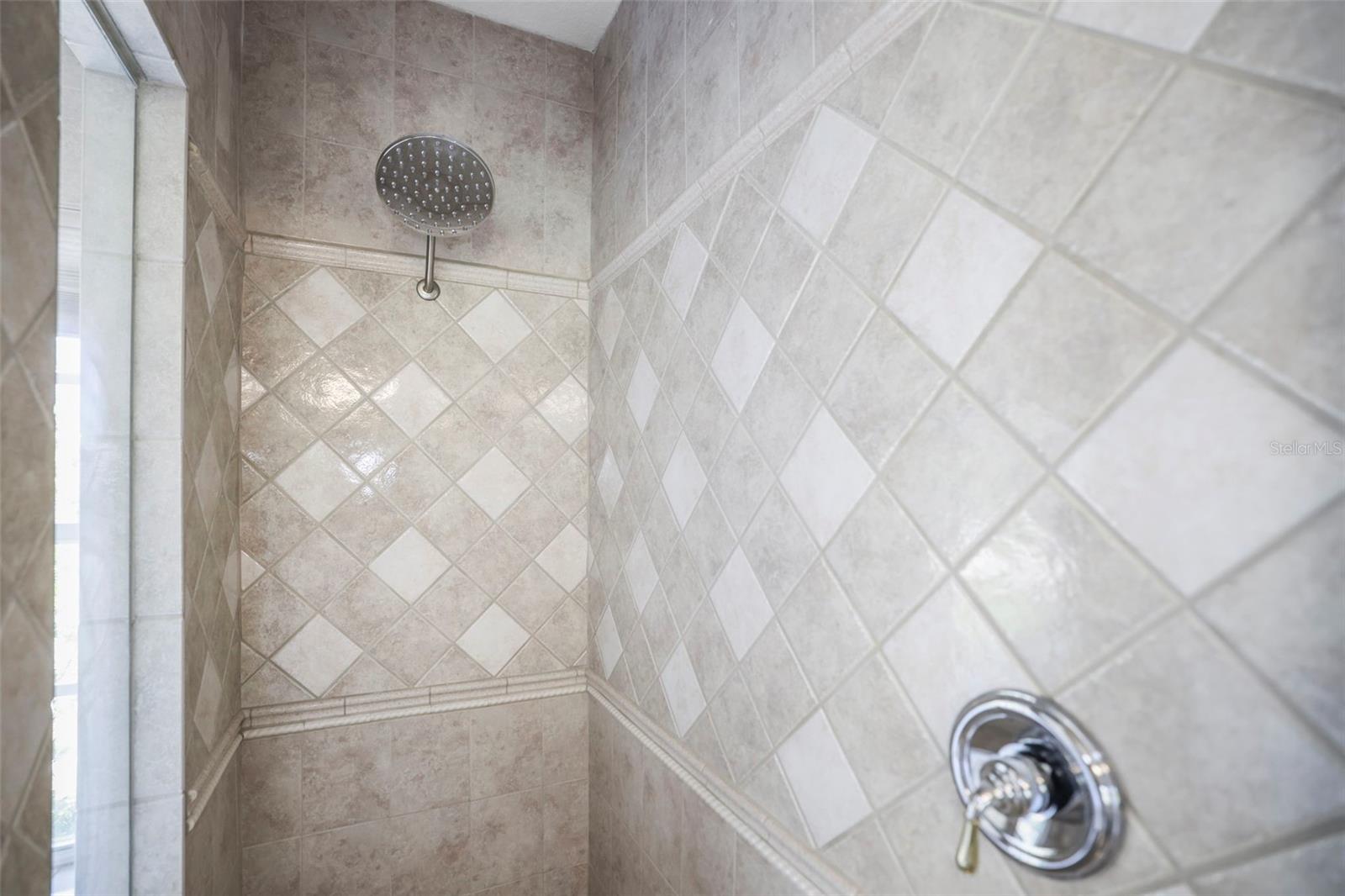 Image 41 of 100 For 5160 Loquat Court