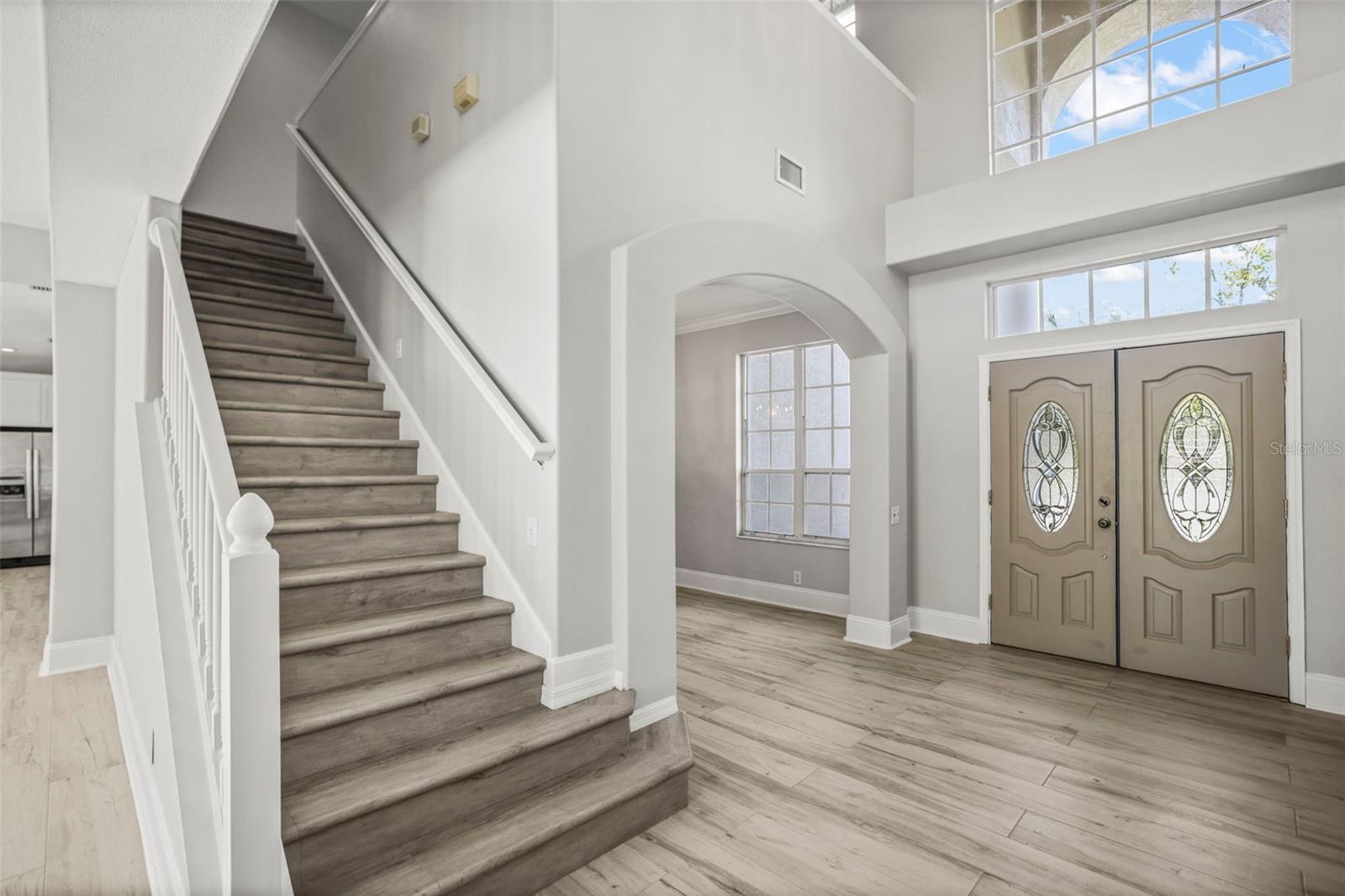 Image 9 of 100 For 5160 Loquat Court