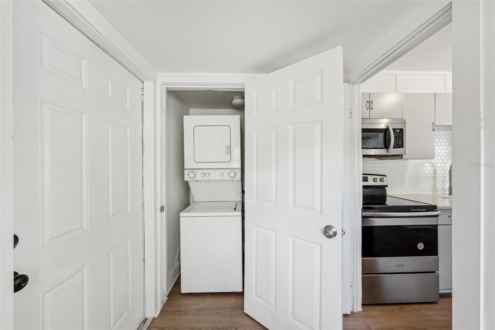 Image 12 of 23 For 1300 37th Street S