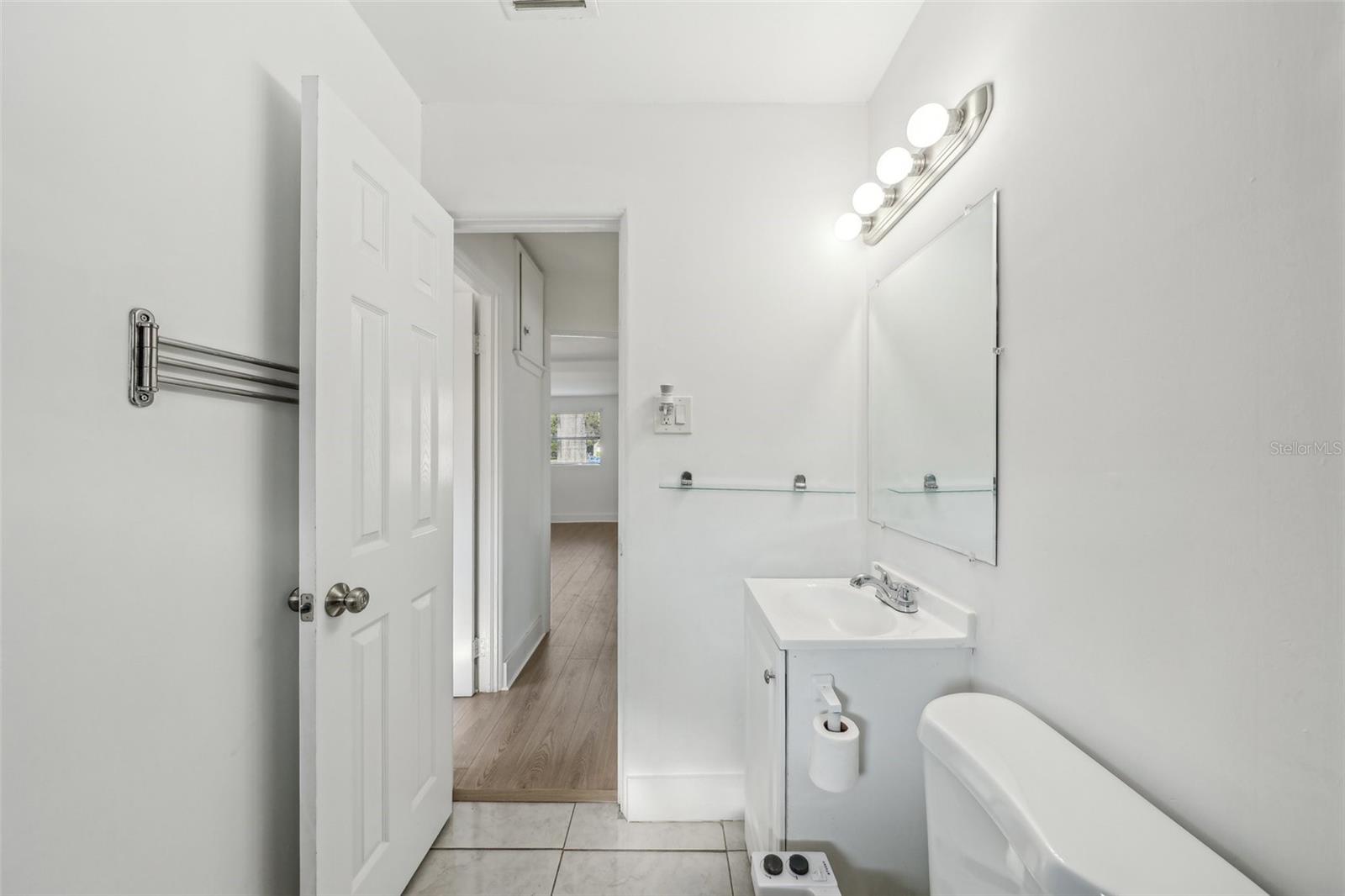 Image 15 of 23 For 1300 37th Street S