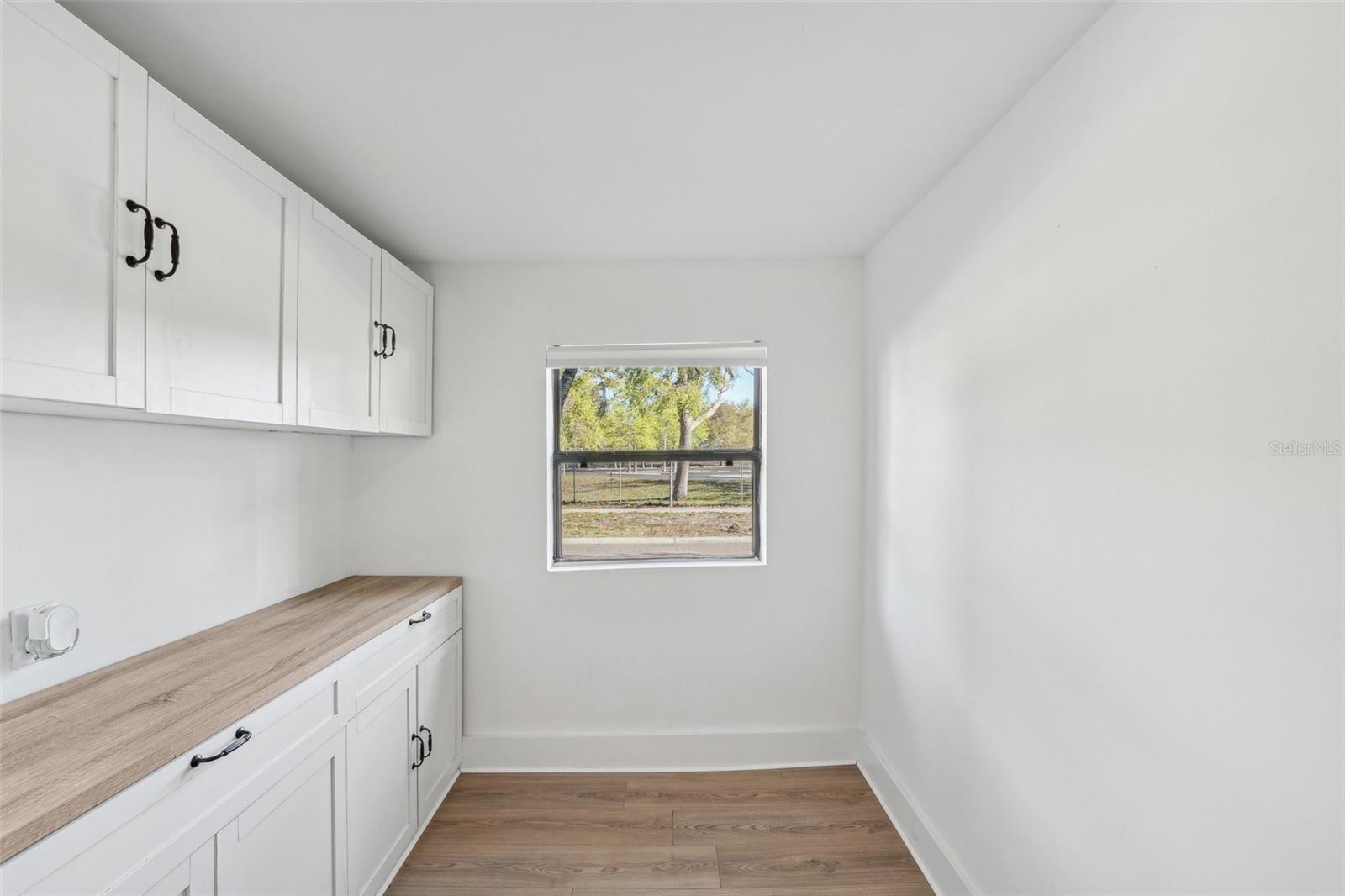 Image 8 of 23 For 1300 37th Street S
