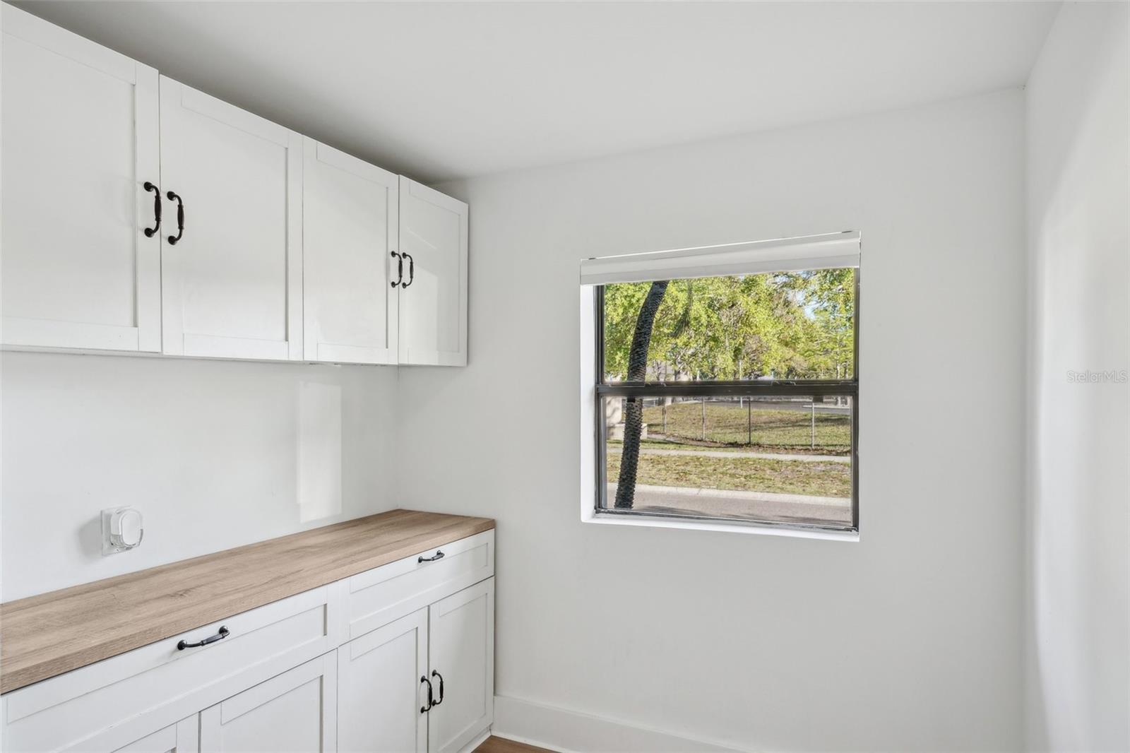 Image 9 of 23 For 1300 37th Street S