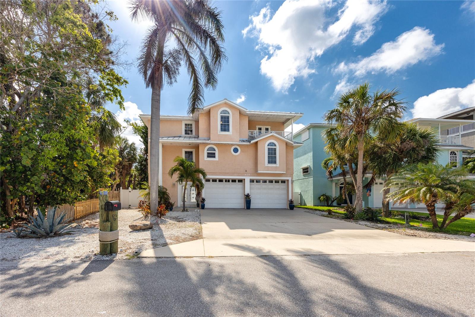 Details for 405 8th Avenue N, TIERRA VERDE, FL 33715