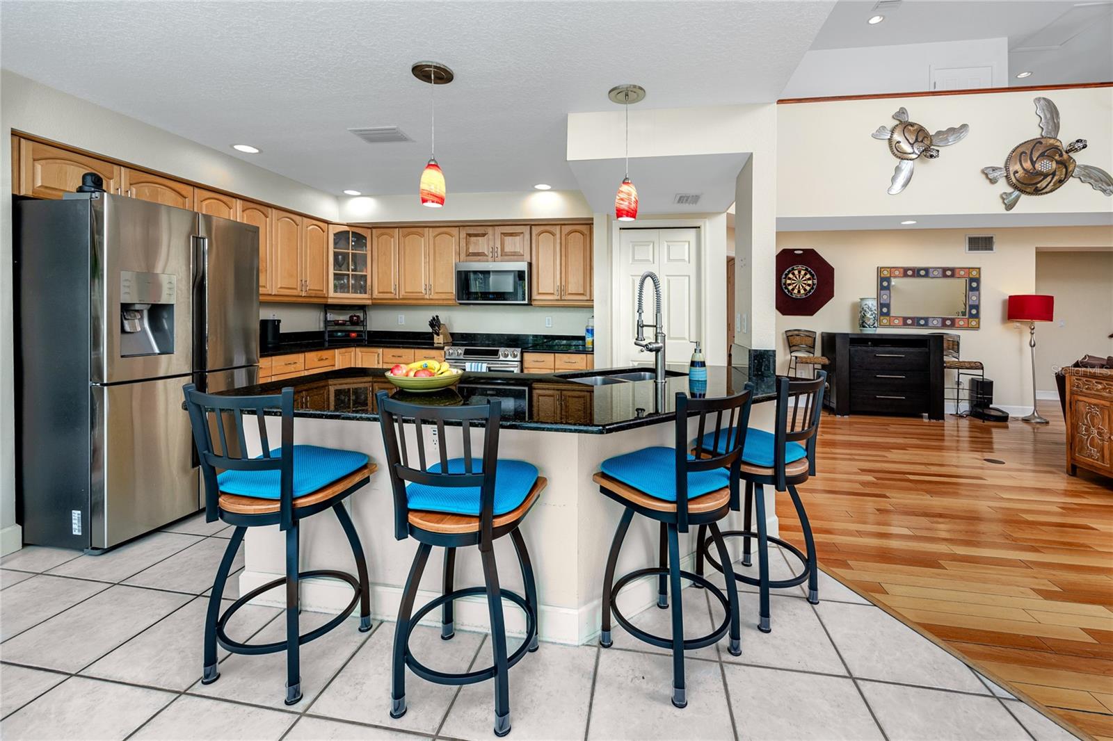 Image 15 of 62 For 405 8th Avenue N