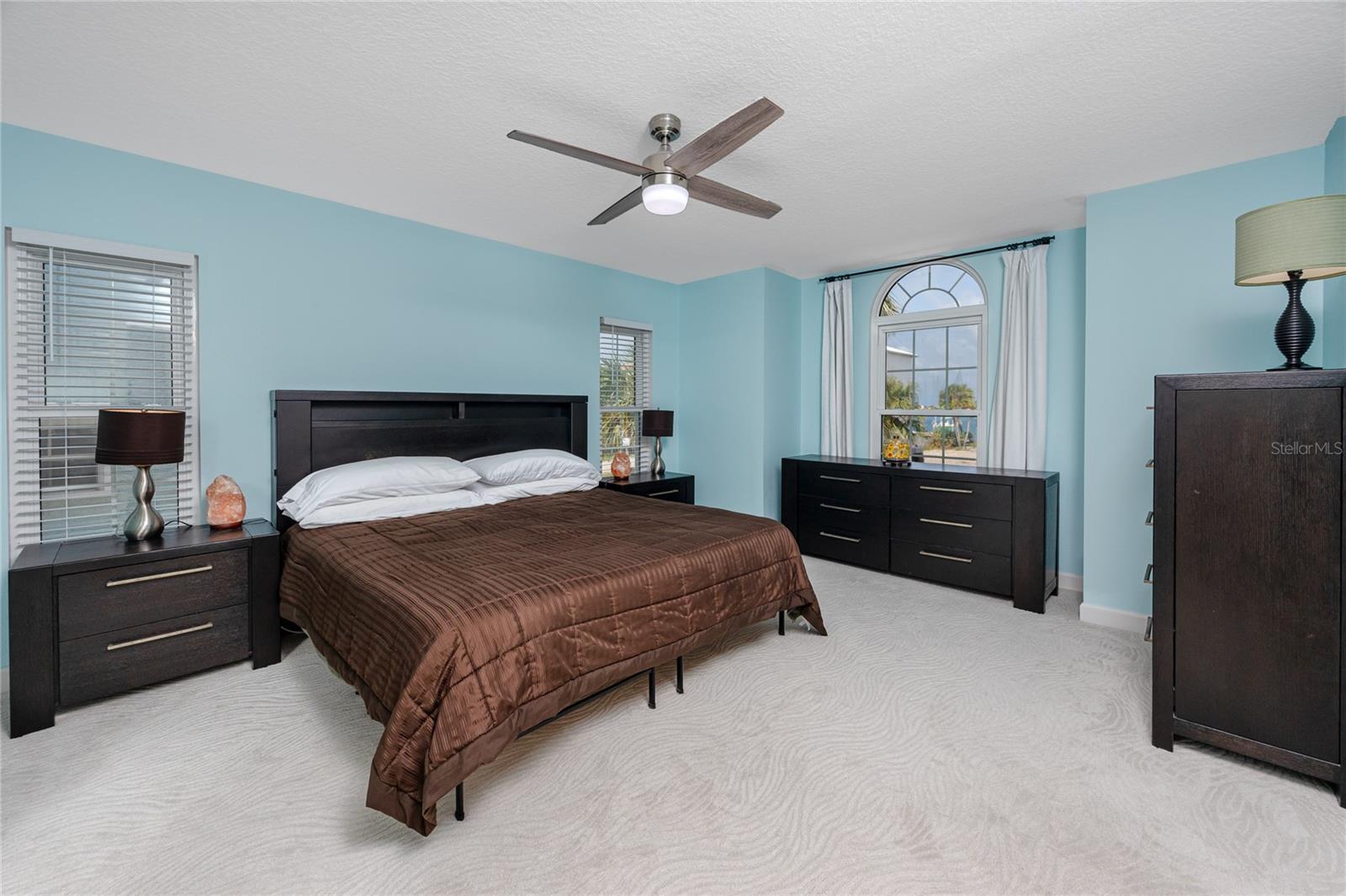 Image 22 of 62 For 405 8th Avenue N
