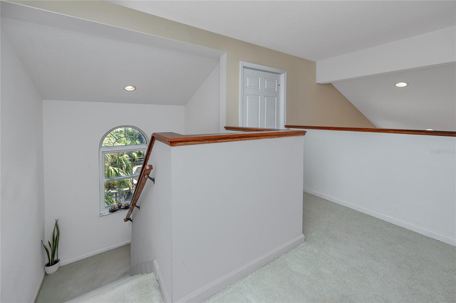 Image 33 of 62 For 405 8th Avenue N