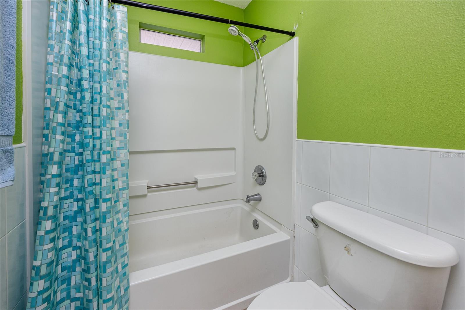 Image 44 of 62 For 405 8th Avenue N
