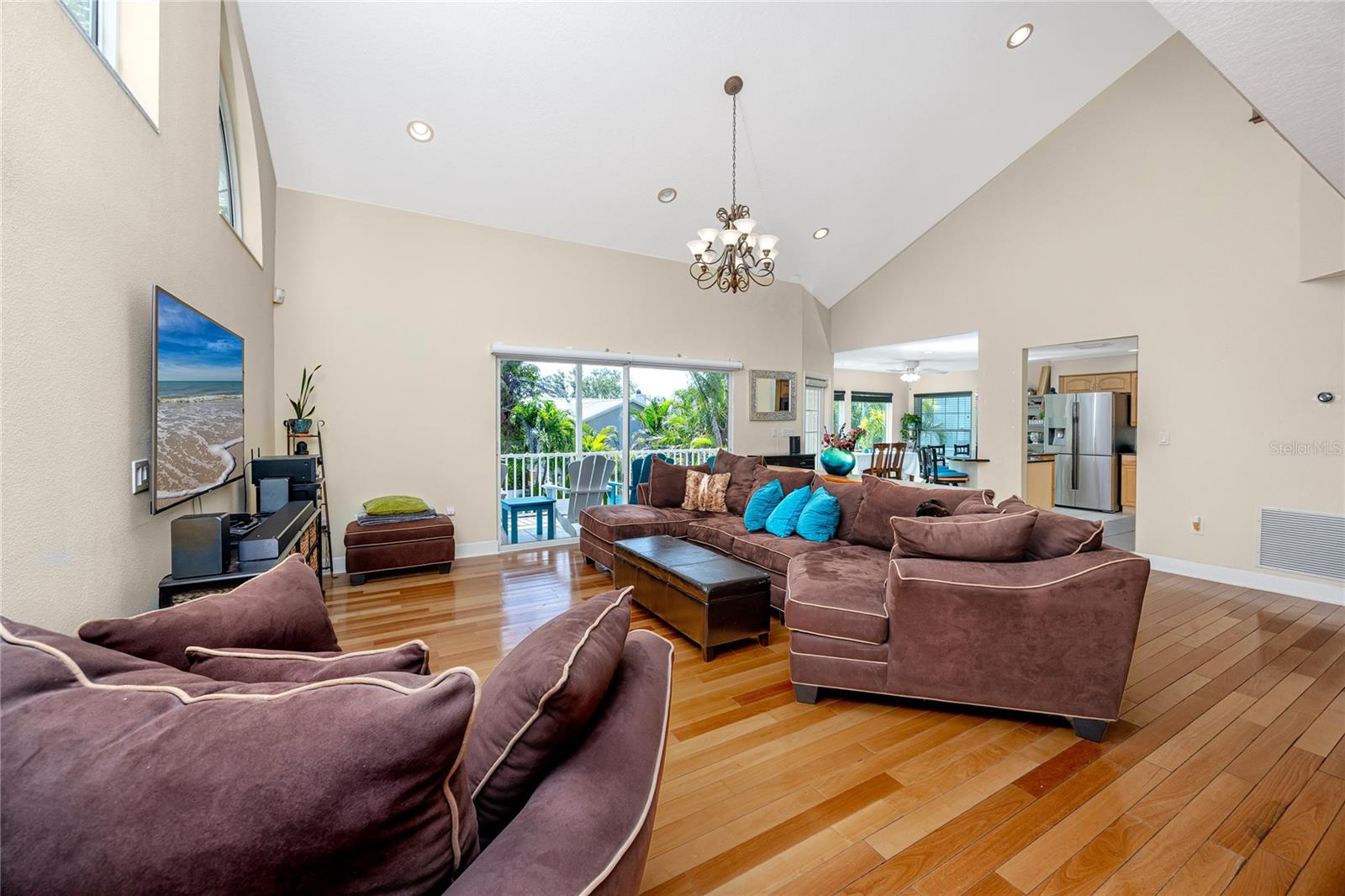 Image 9 of 62 For 405 8th Avenue N