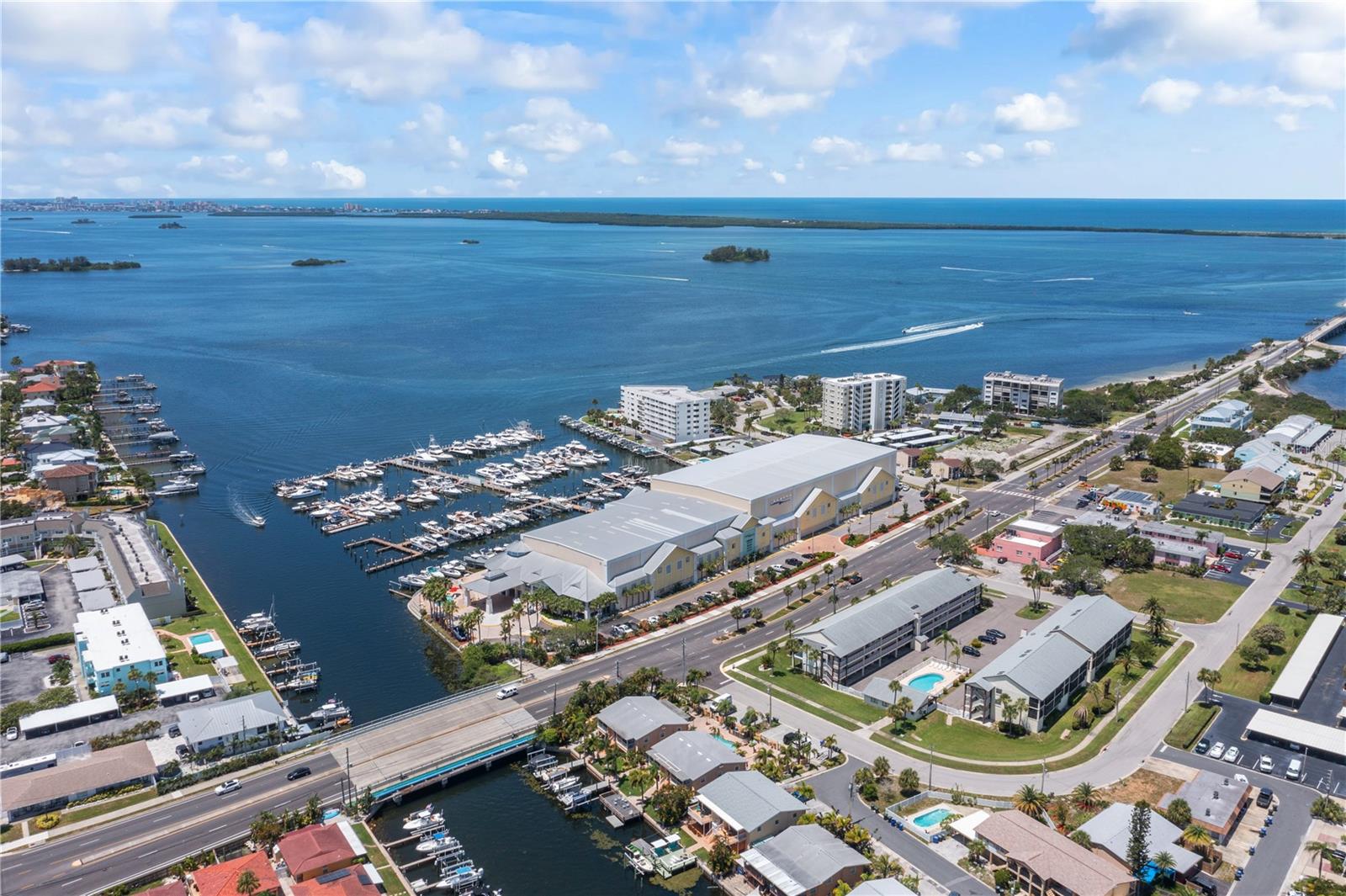 Image 2 of 21 For 340 Causeway Boulevard 104