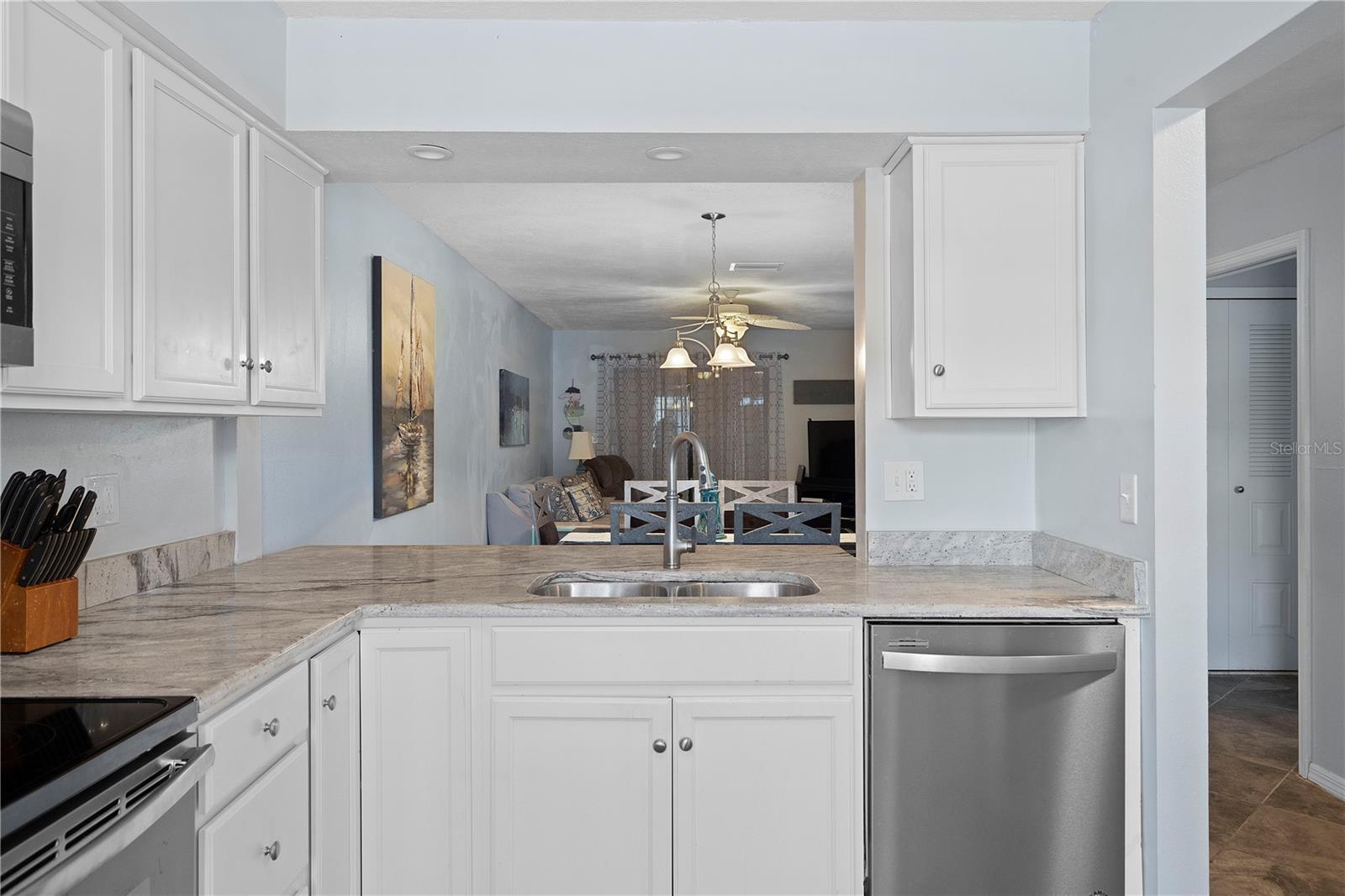Image 4 of 21 For 340 Causeway Boulevard 104