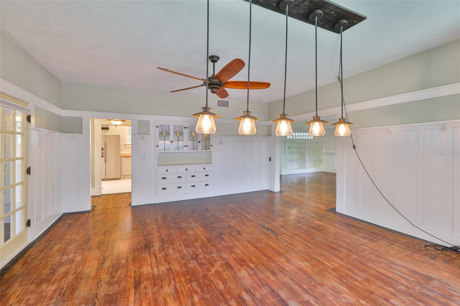 Listing photo id 22 for 1825 2nd Street S