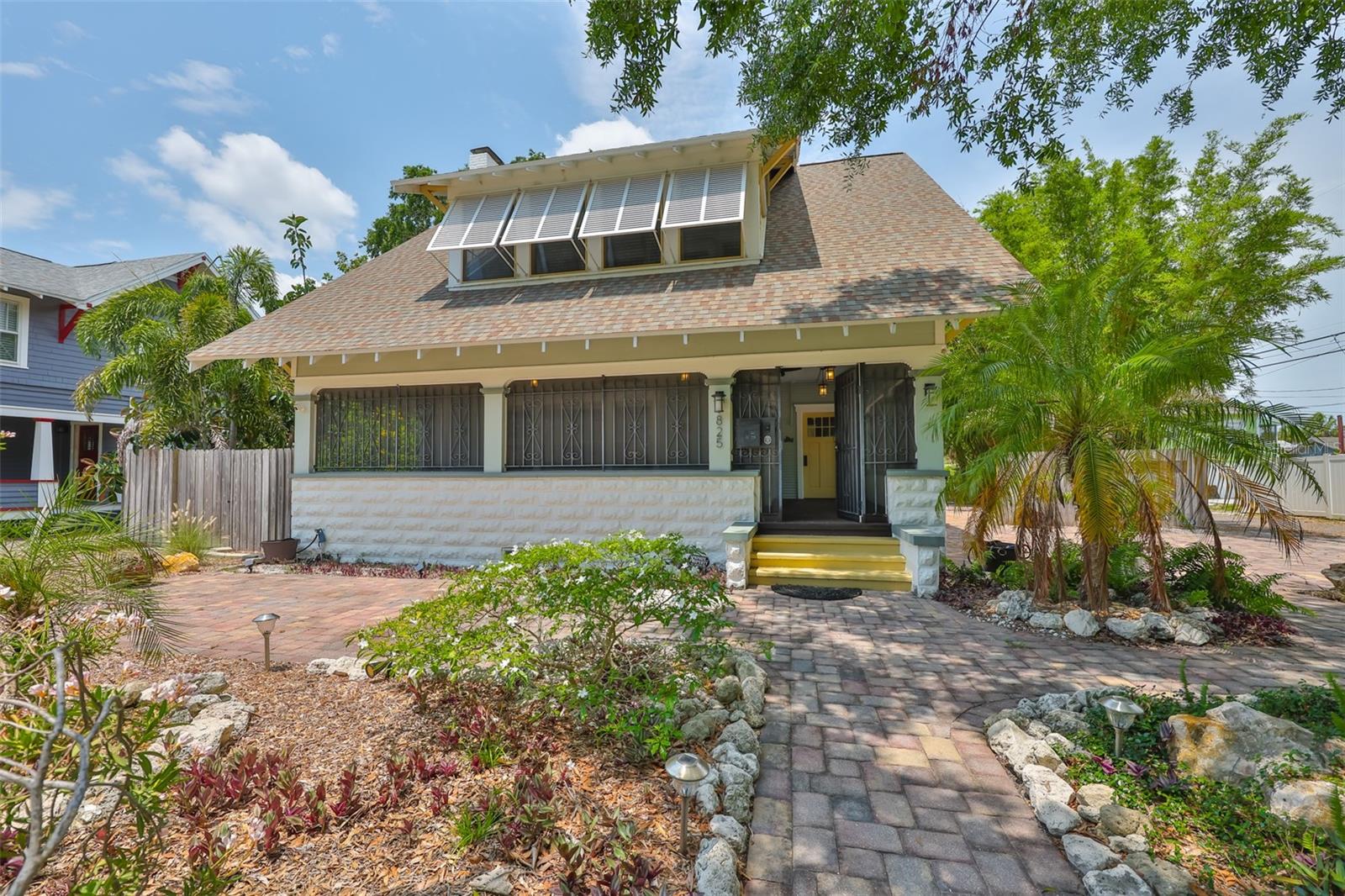 Listing photo id 2 for 1825 2nd Street S