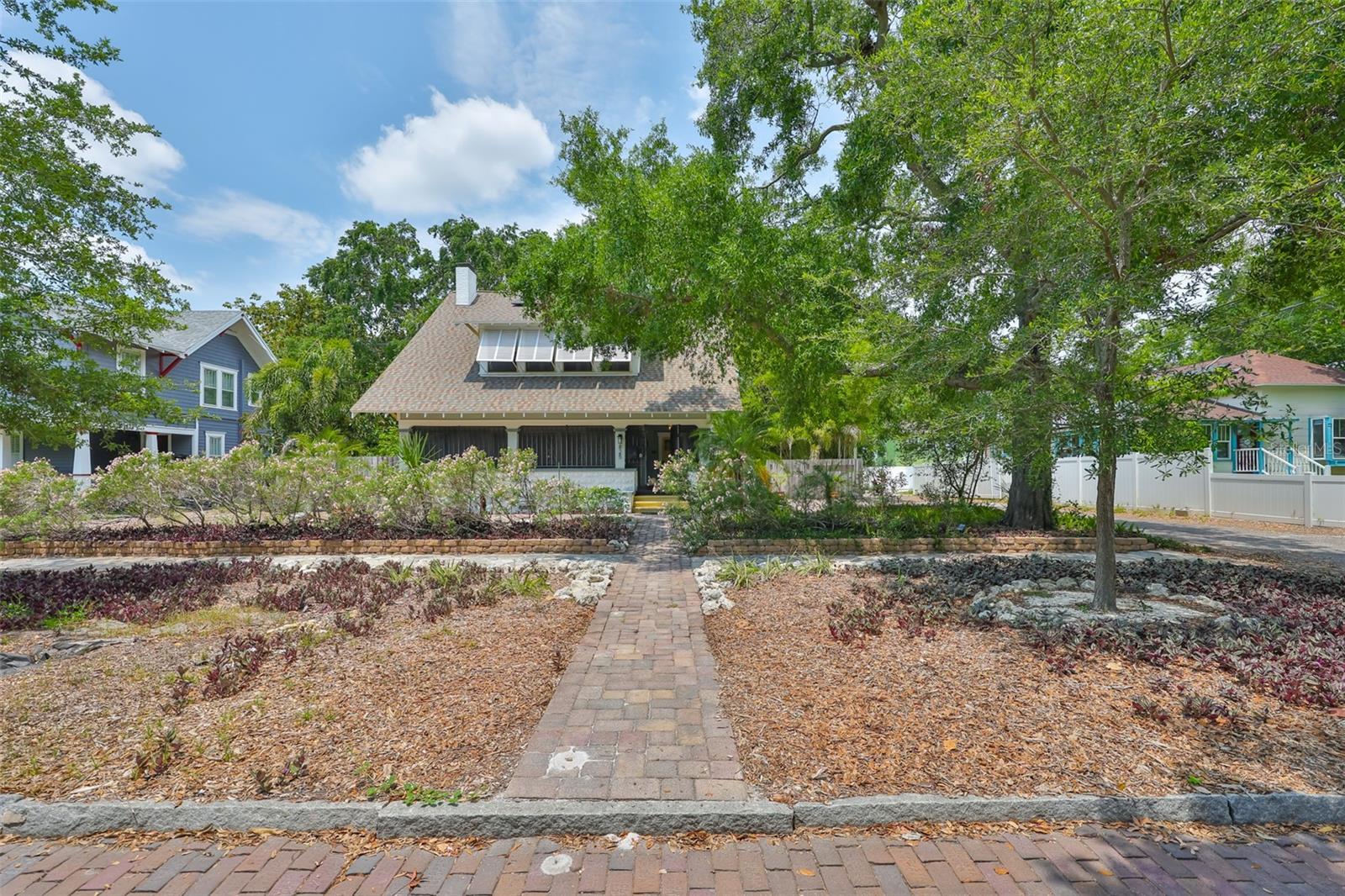 Listing photo id 65 for 1825 2nd Street S