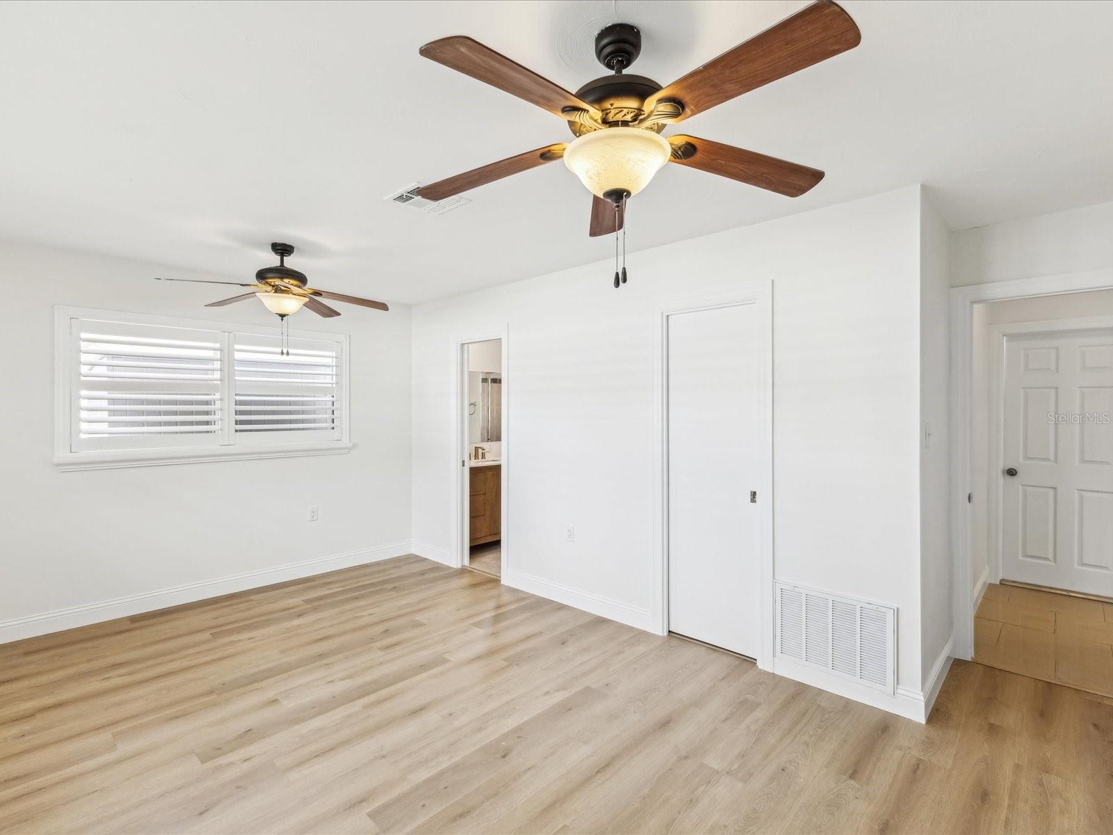 Image 15 of 36 For 2016 Cove Drive