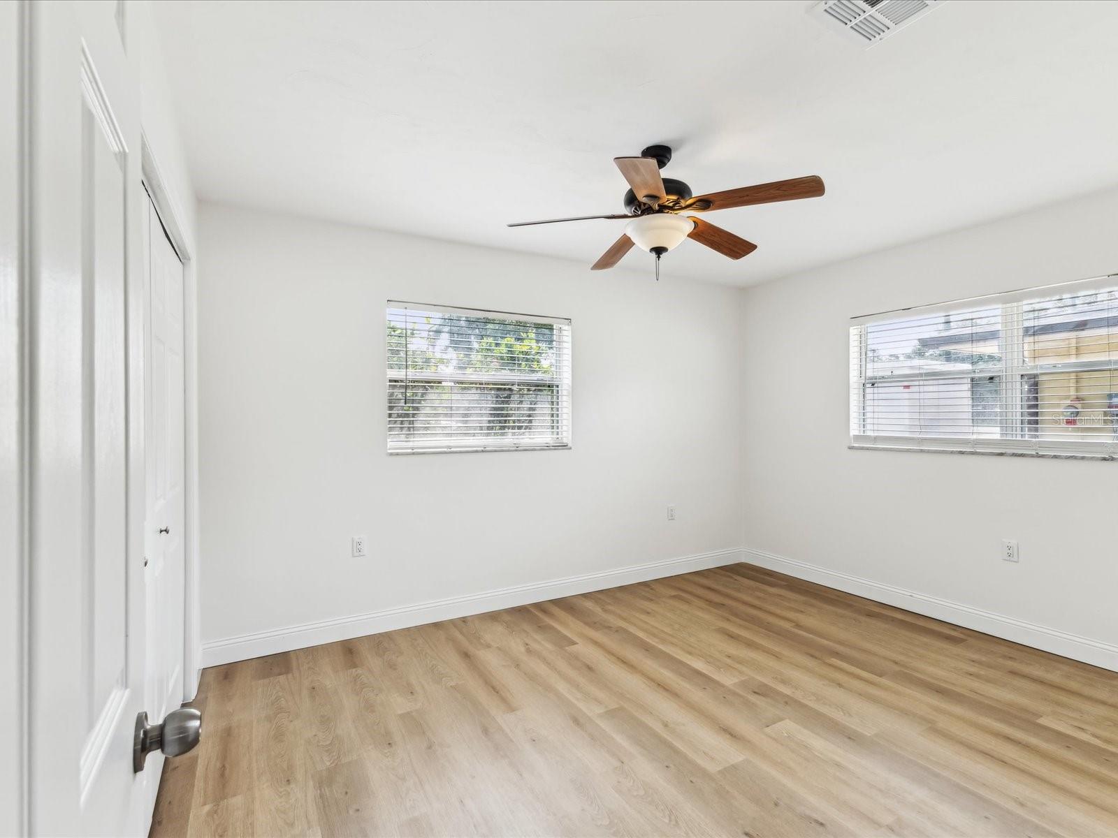 Image 19 of 36 For 2016 Cove Drive