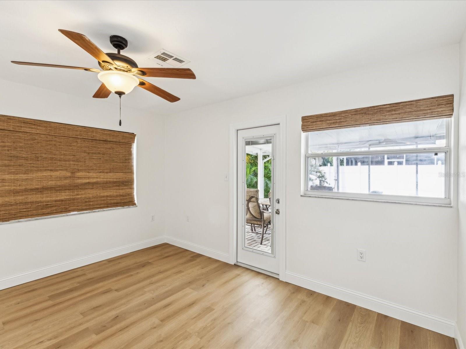 Image 22 of 36 For 2016 Cove Drive