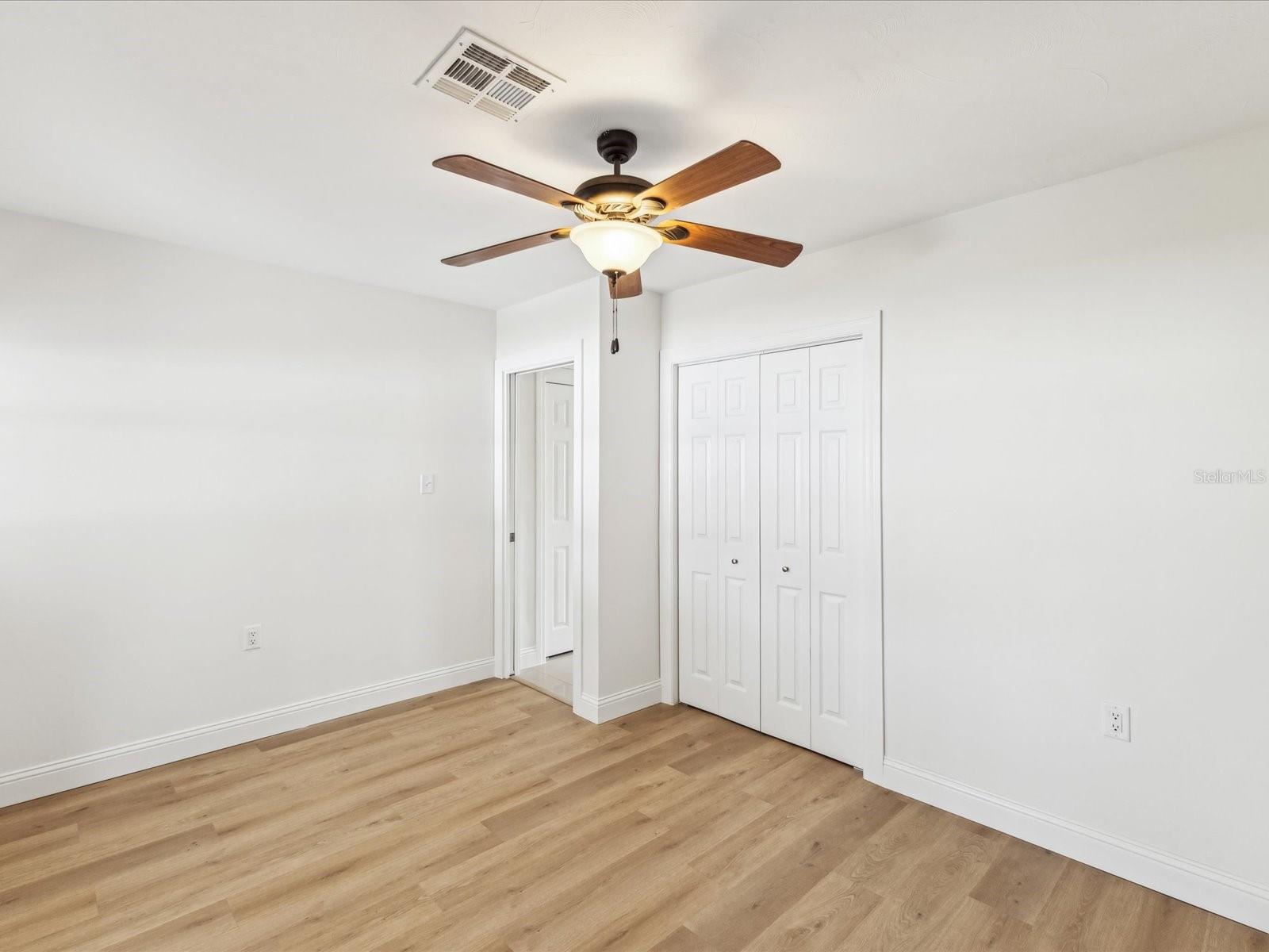 Image 23 of 36 For 2016 Cove Drive