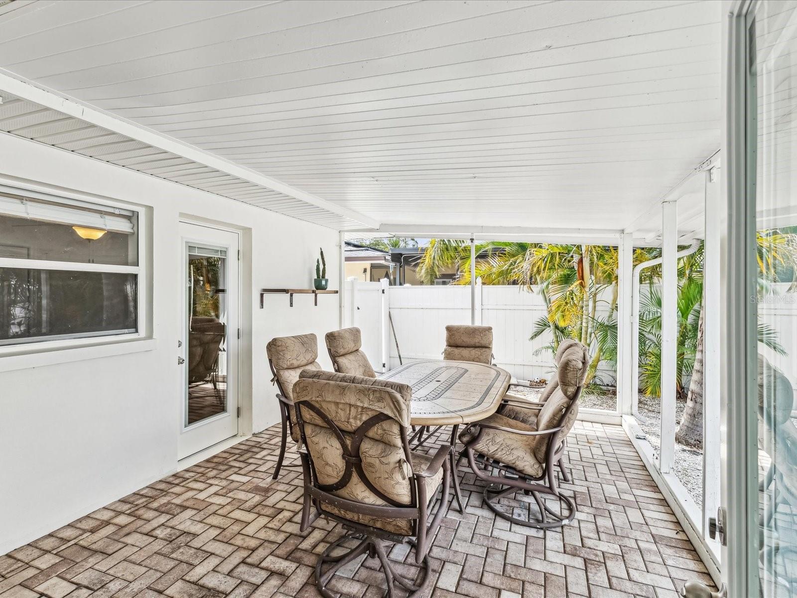 Image 24 of 36 For 2016 Cove Drive