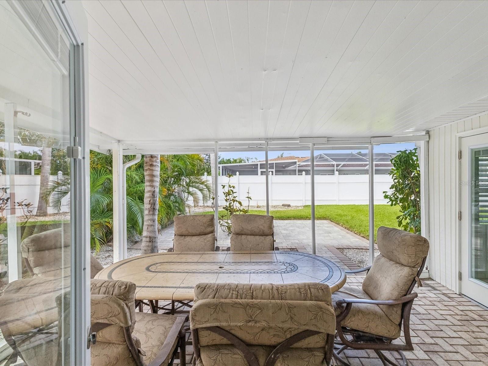 Image 25 of 36 For 2016 Cove Drive
