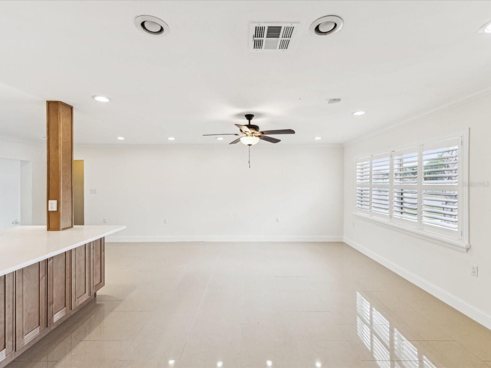 Image 4 of 36 For 2016 Cove Drive