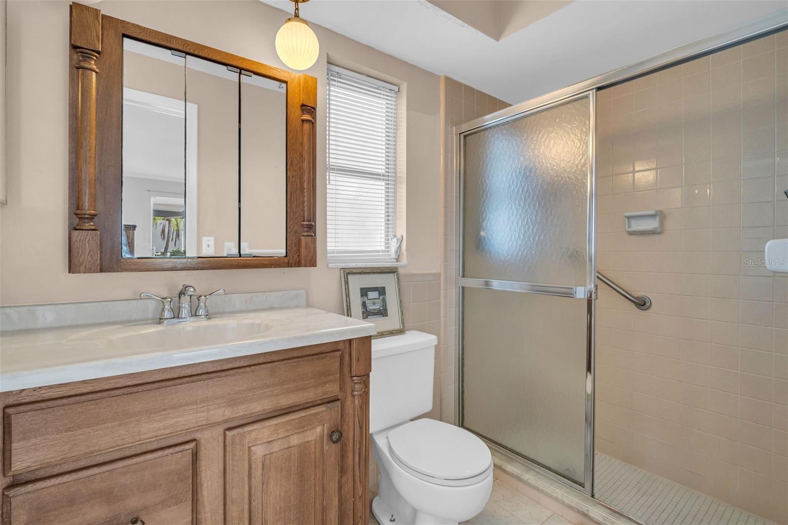 Image 28 of 49 For 1598 Brookside Boulevard