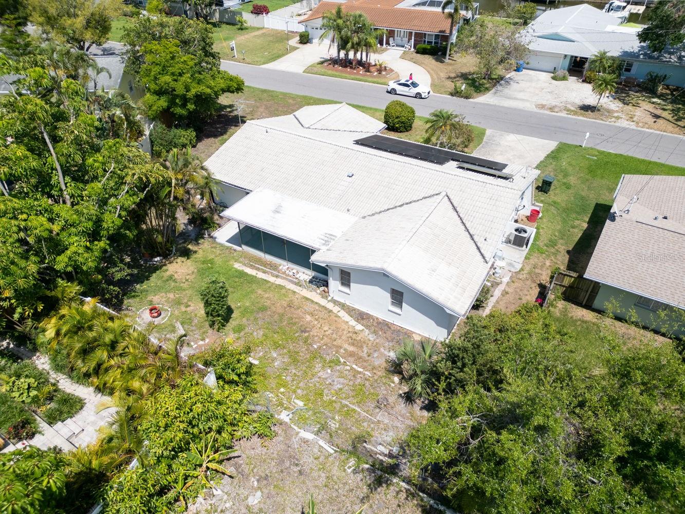 Image 3 of 49 For 1598 Brookside Boulevard