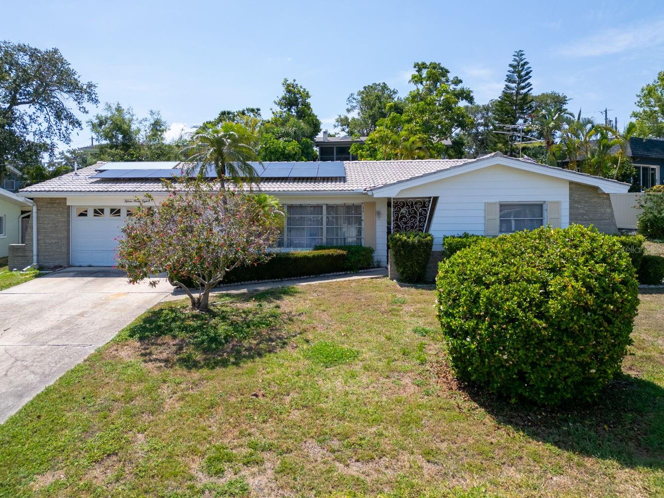 Image 43 of 49 For 1598 Brookside Boulevard