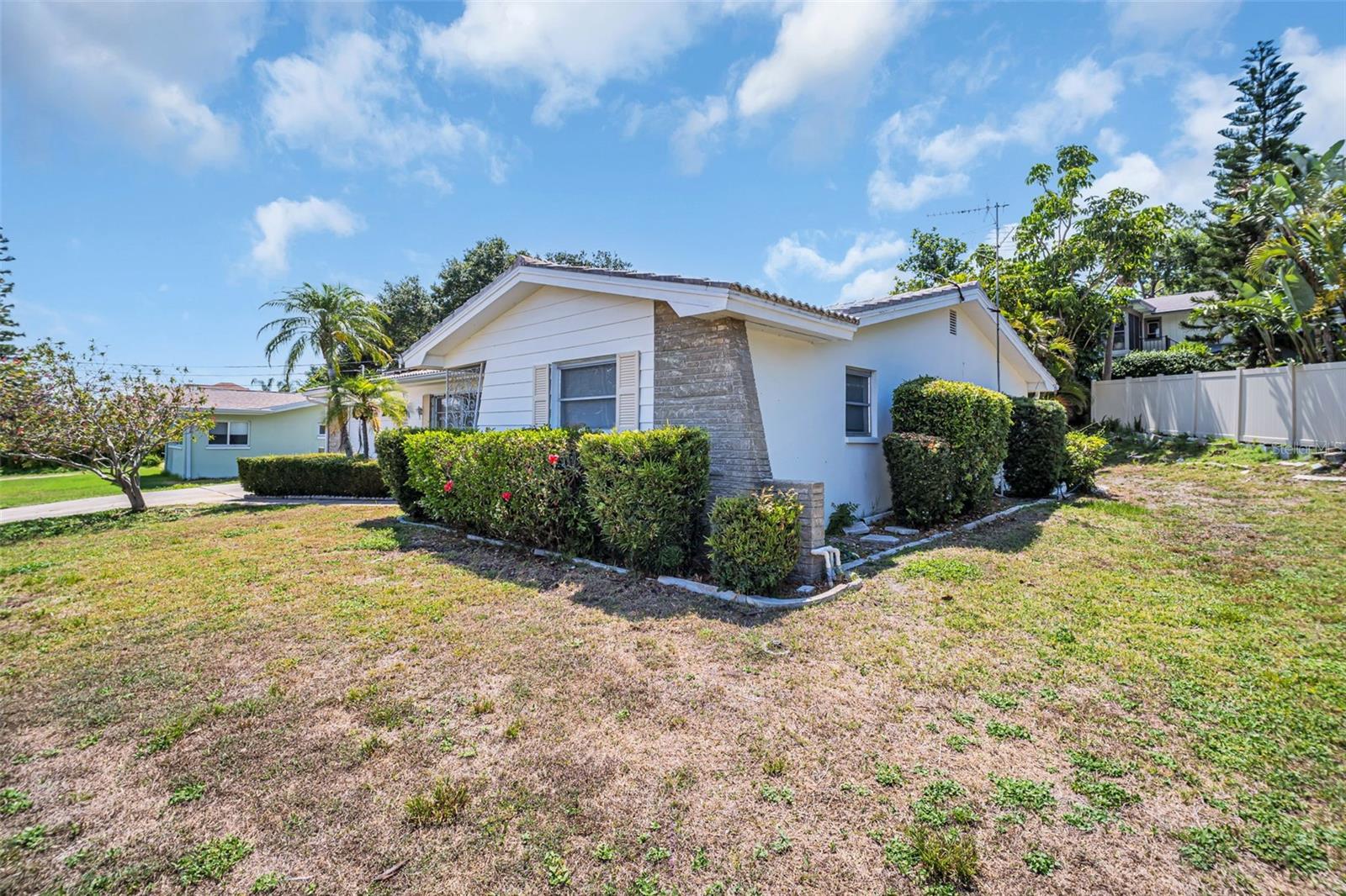 Image 46 of 49 For 1598 Brookside Boulevard