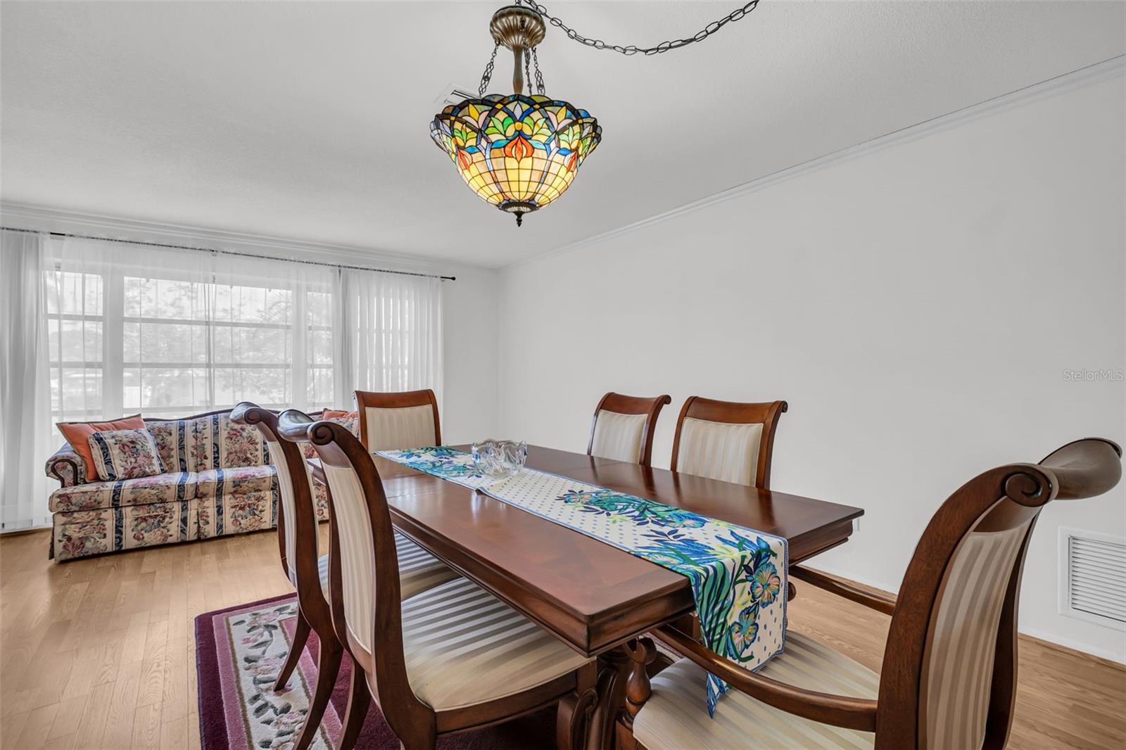 Image 8 of 49 For 1598 Brookside Boulevard
