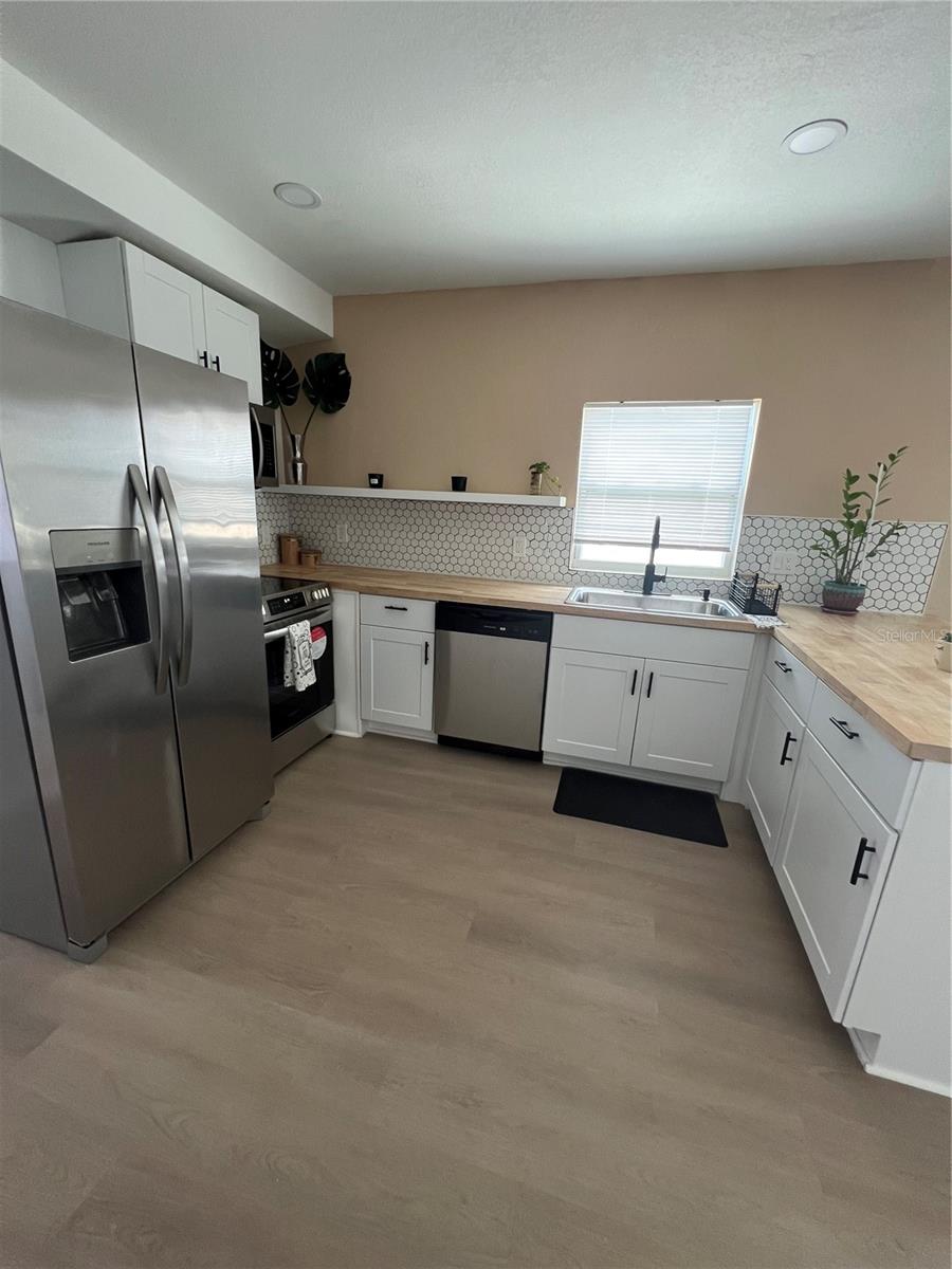 Image 12 of 25 For 3859 9th Avenue S