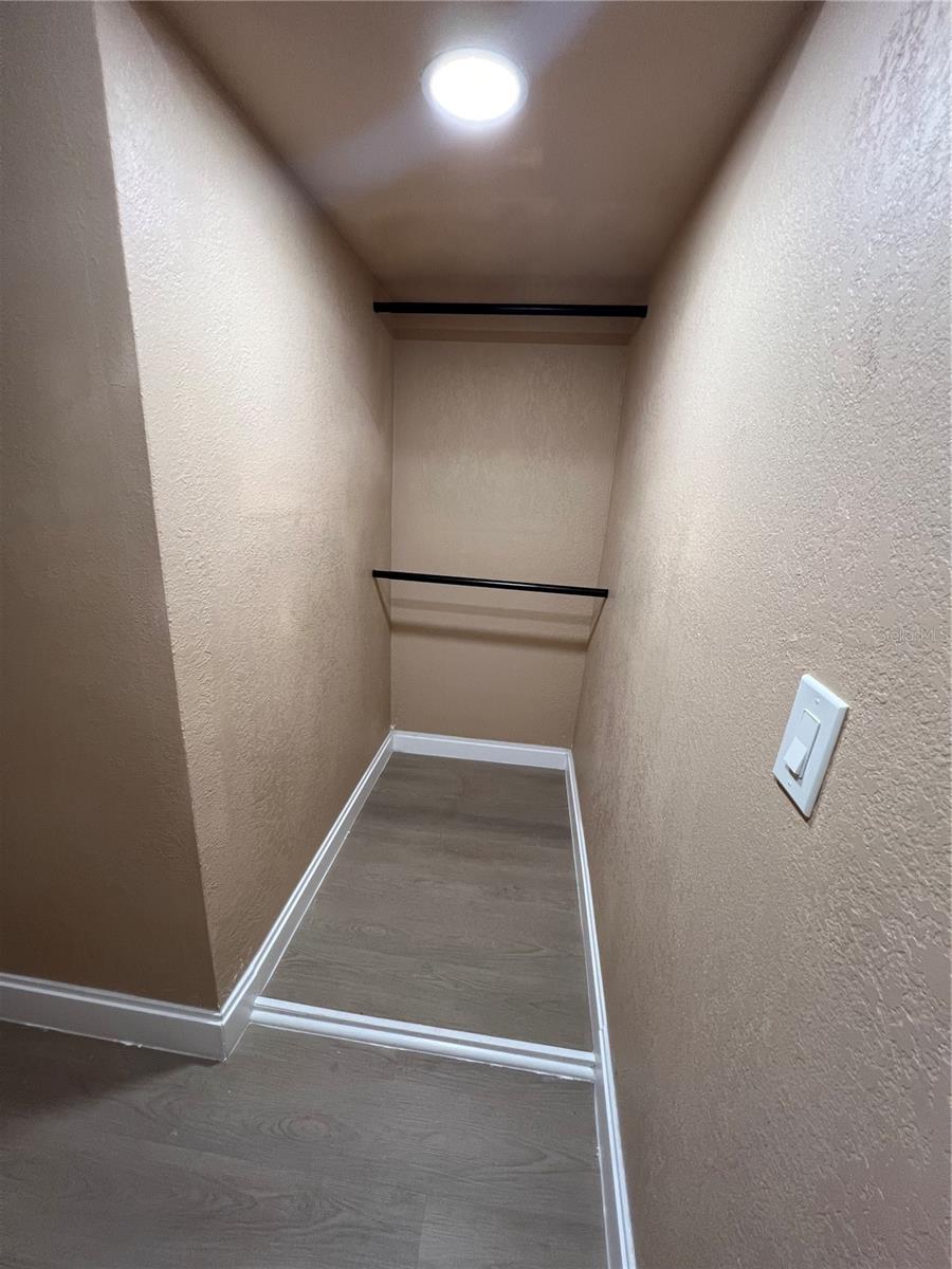 Image 18 of 25 For 3859 9th Avenue S