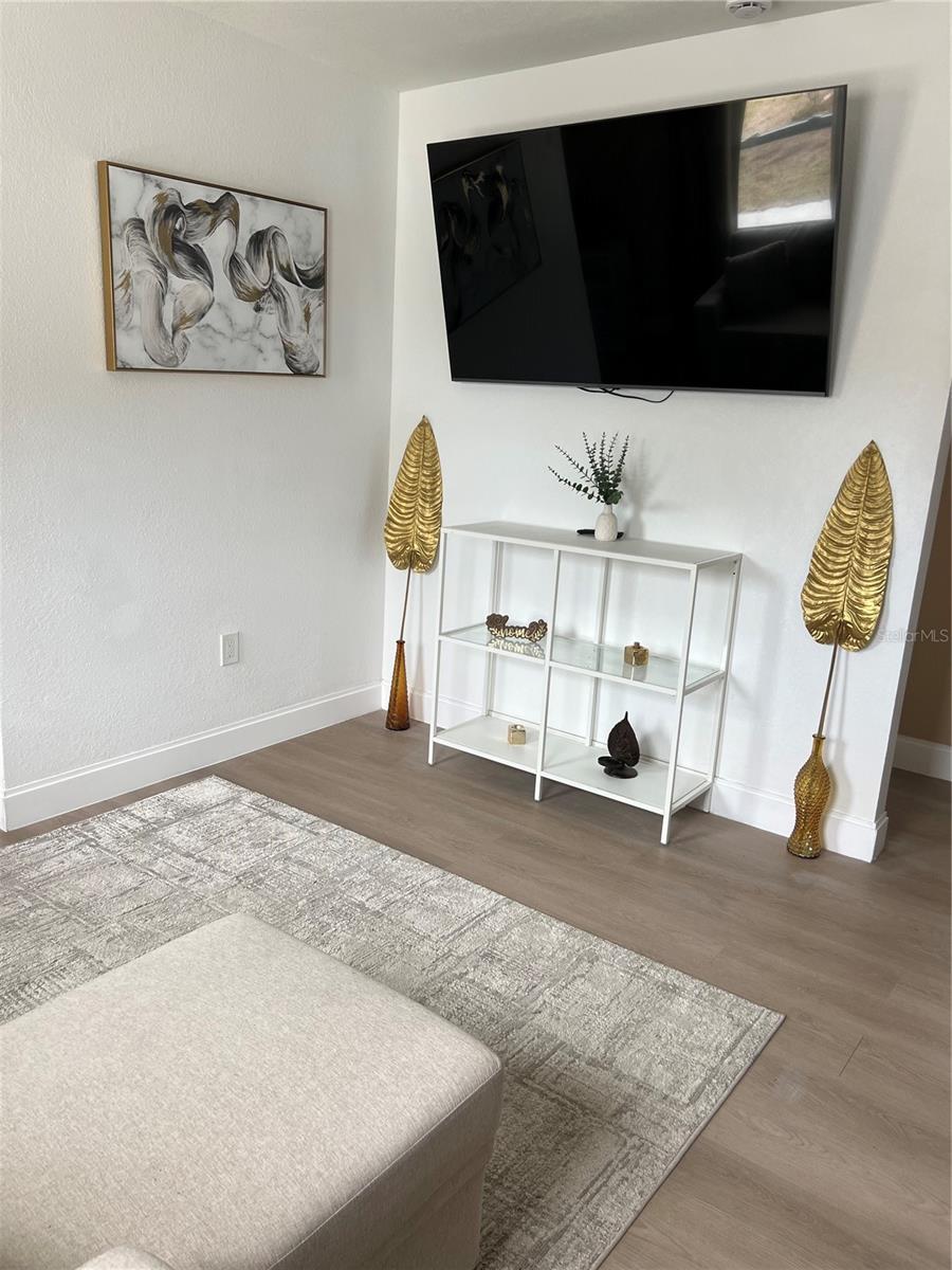 Image 5 of 25 For 3859 9th Avenue S