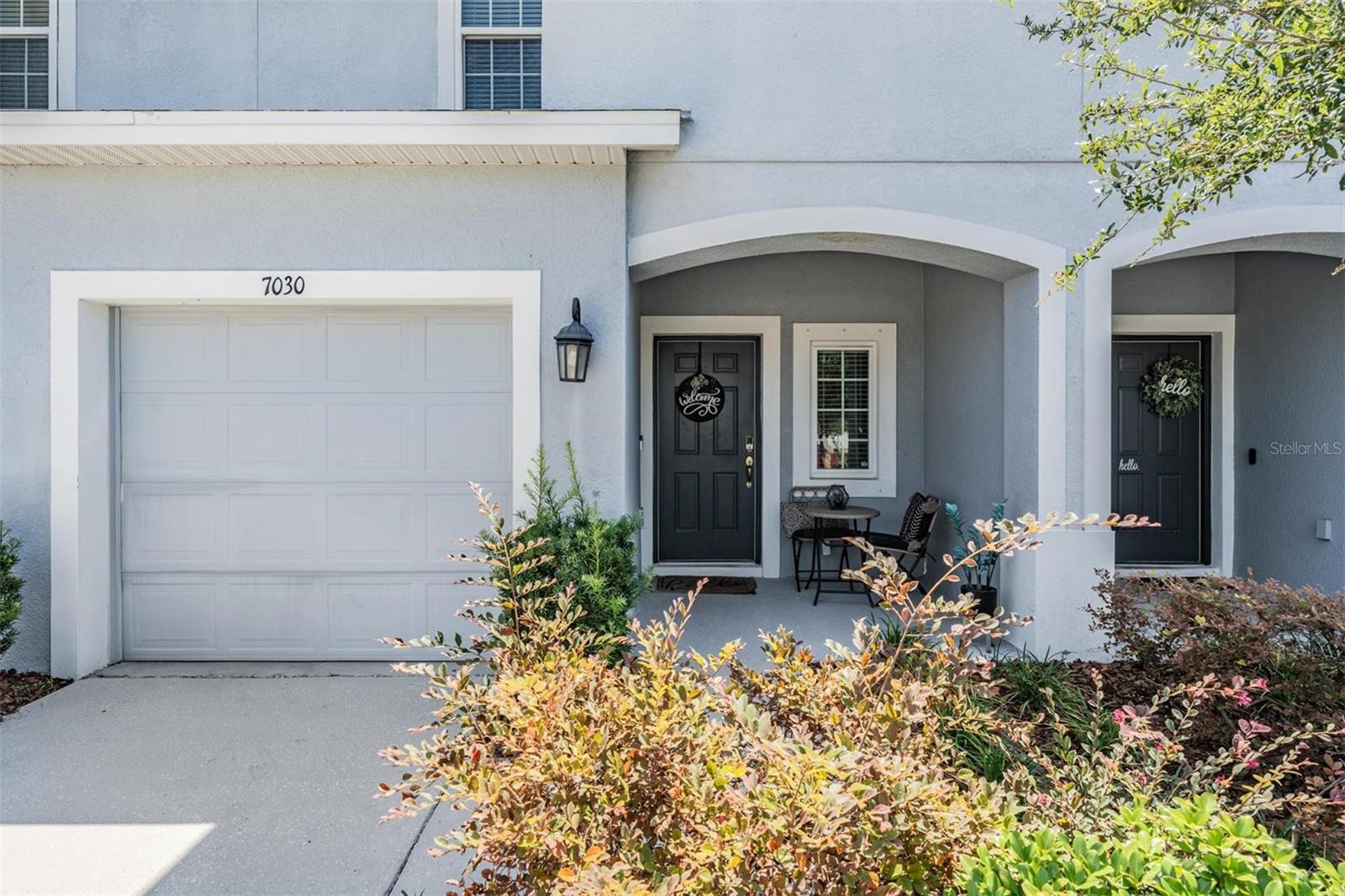 Listing photo id 0 for 7030 Summer Holly Place