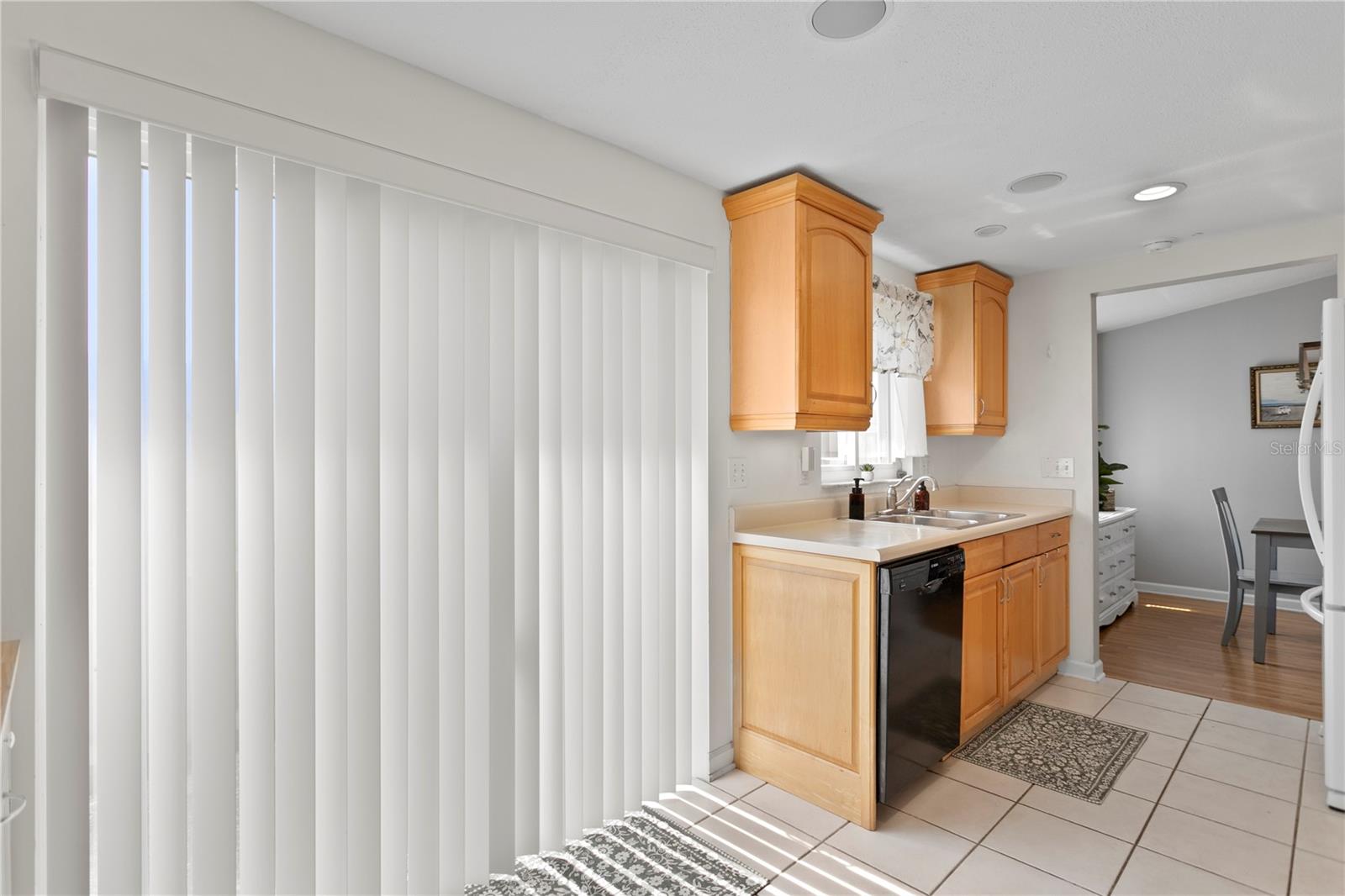 Image 13 of 33 For 9128 Suffield Court