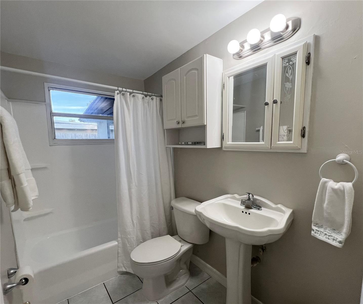 Image 12 of 22 For 10367 109th Avenue