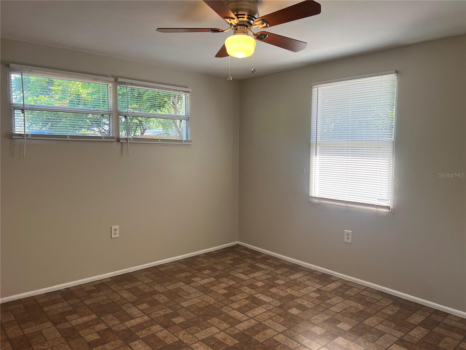 Image 16 of 22 For 10367 109th Avenue