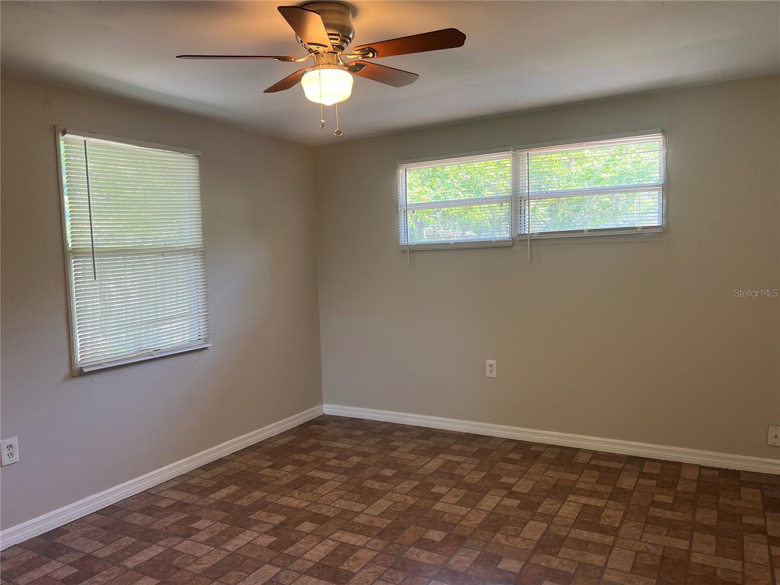 Image 18 of 22 For 10367 109th Avenue