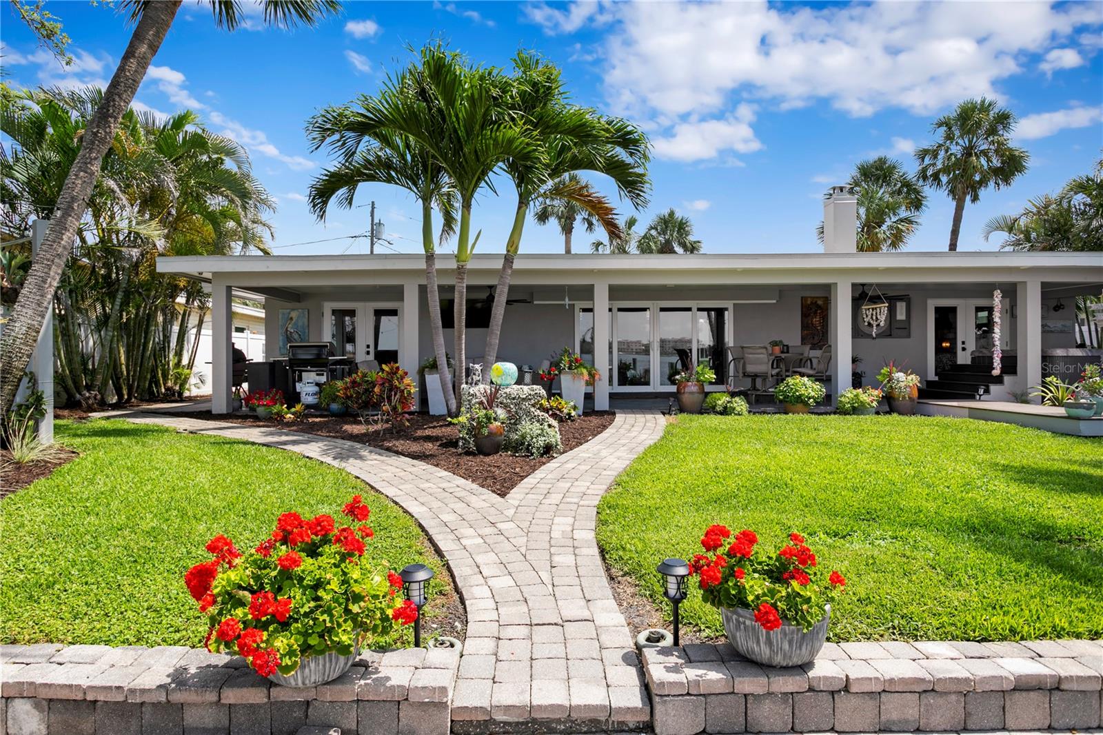 Listing photo id 30 for 4649 Neptune Drive Se
