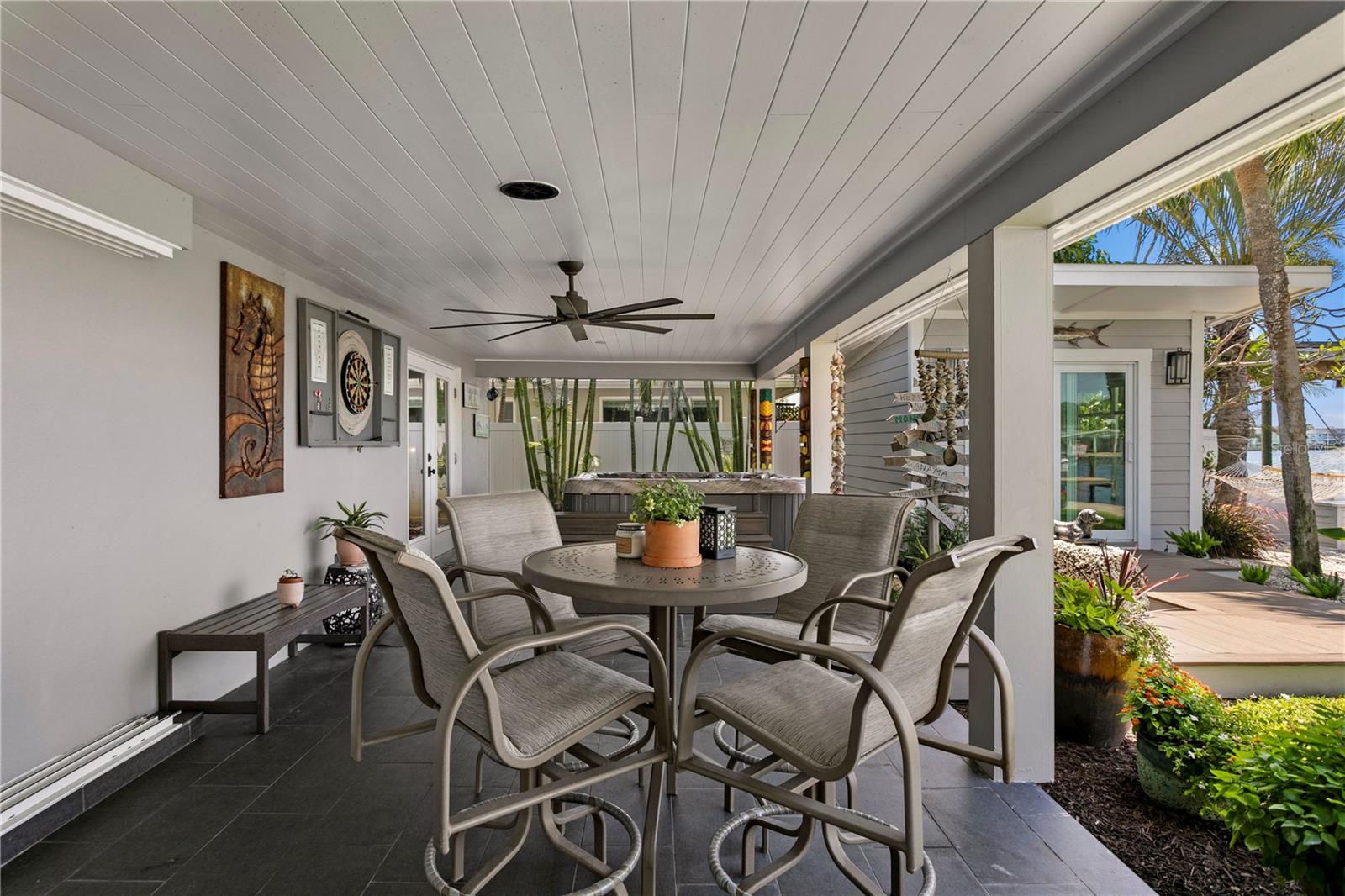 Listing photo id 34 for 4649 Neptune Drive Se