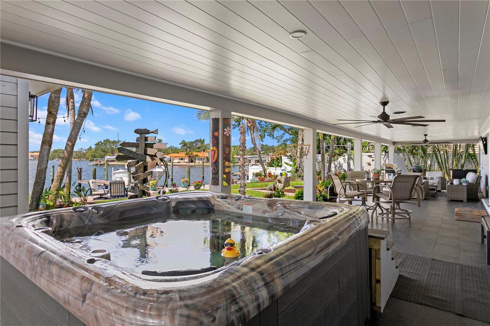 Listing photo id 35 for 4649 Neptune Drive Se