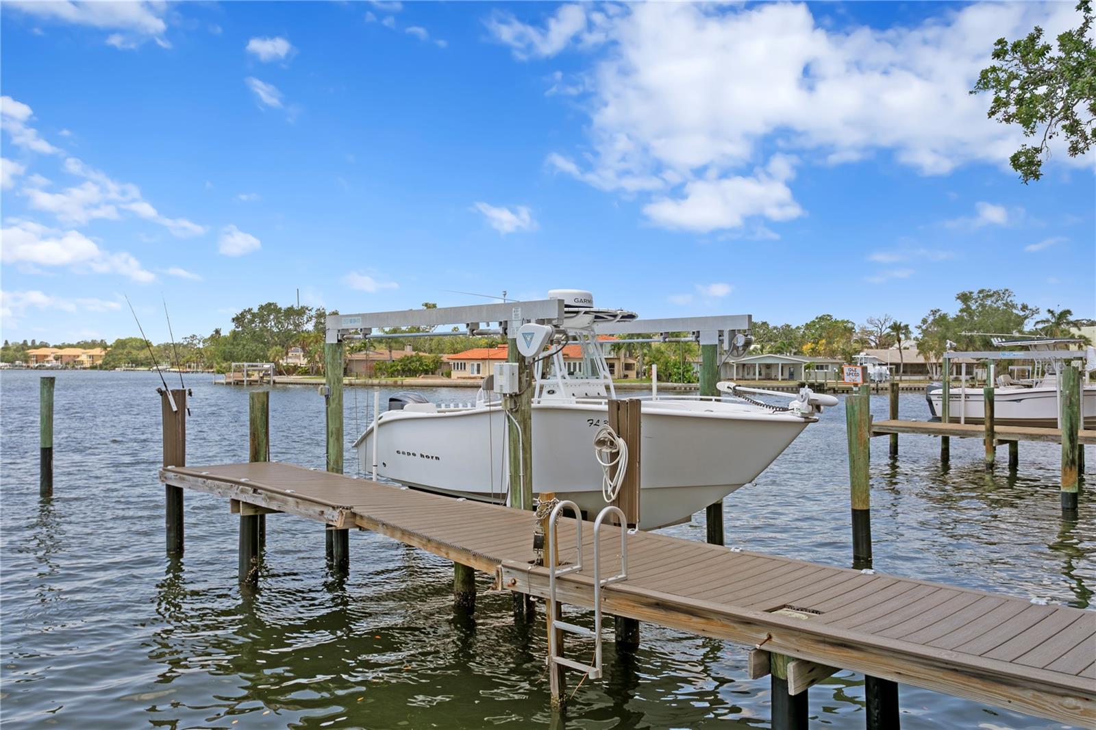 Listing photo id 46 for 4649 Neptune Drive Se