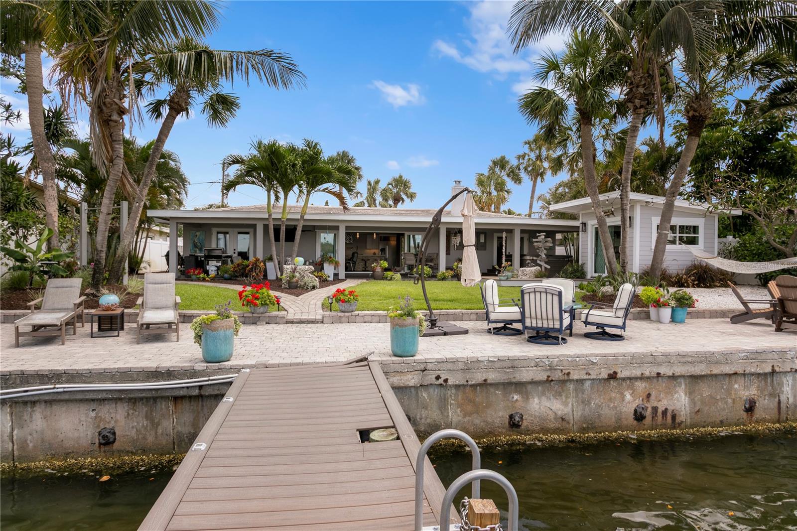 Listing photo id 47 for 4649 Neptune Drive Se