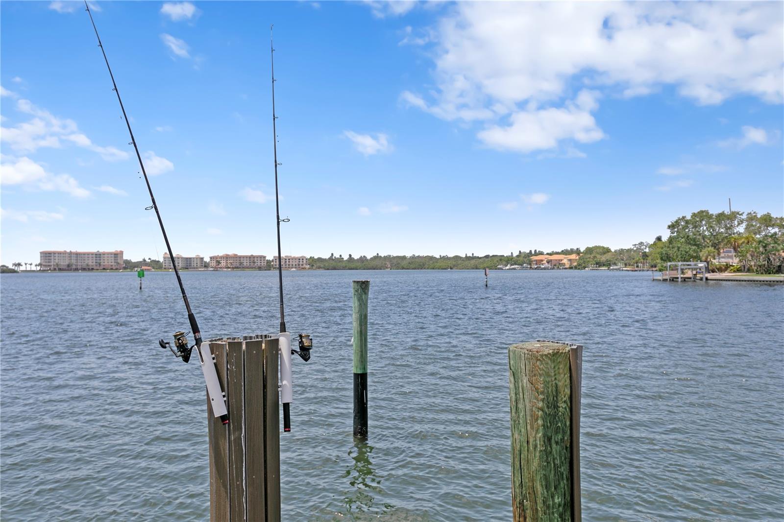 Listing photo id 48 for 4649 Neptune Drive Se