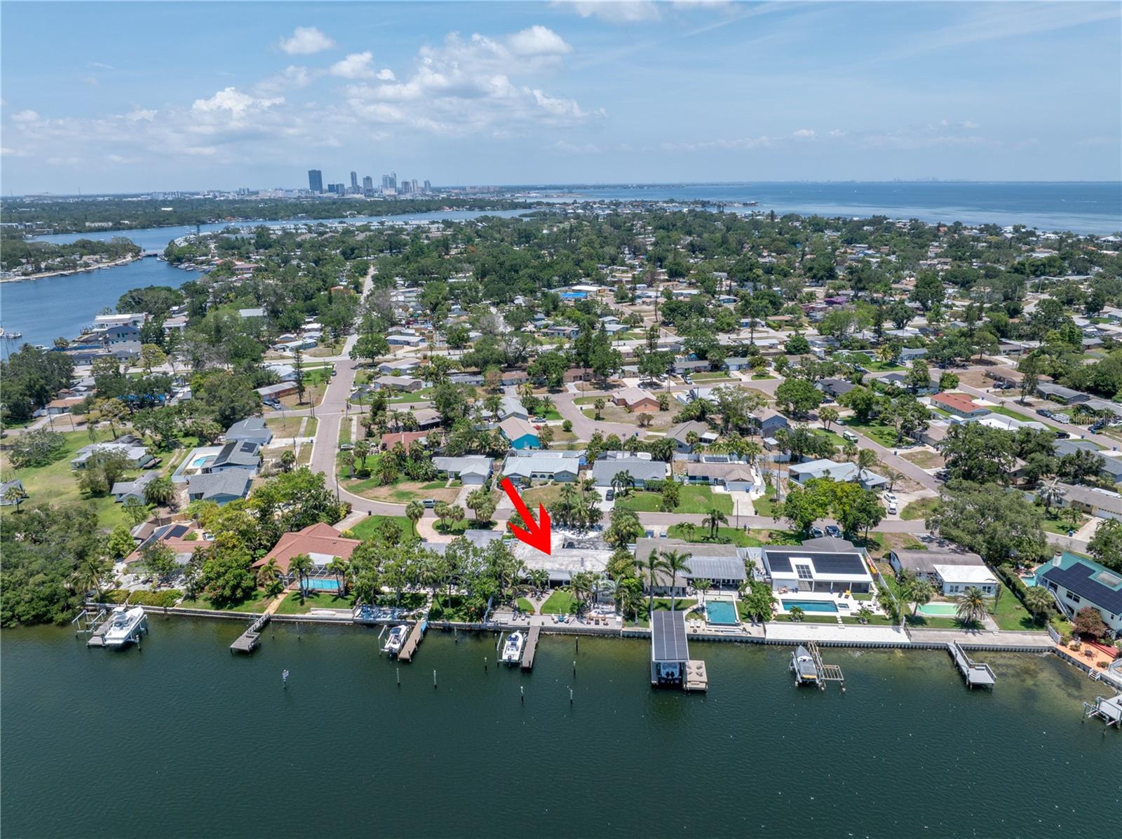 Listing photo id 53 for 4649 Neptune Drive Se