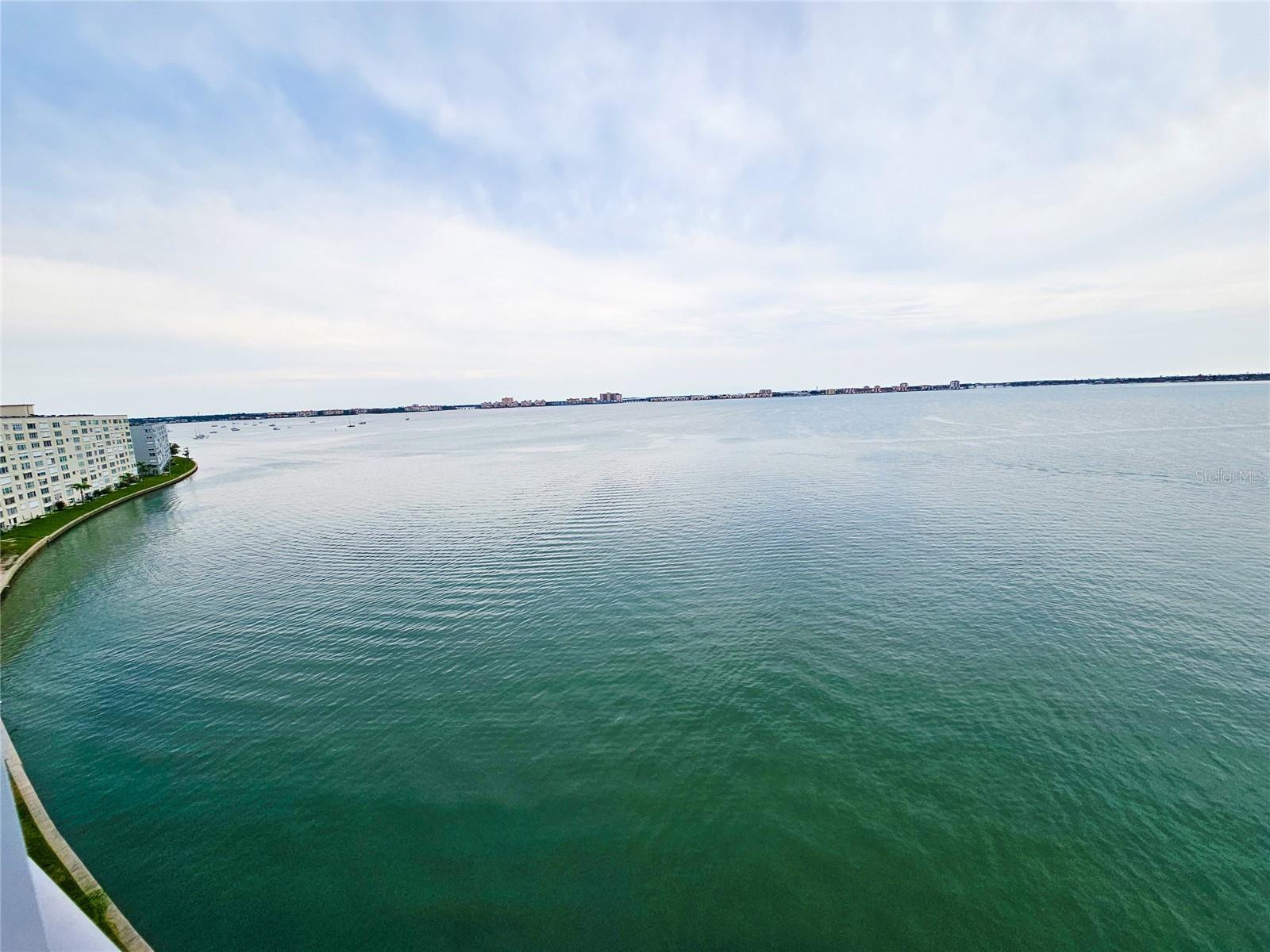 Image 14 of 36 For 6060 Shore Drive S 906