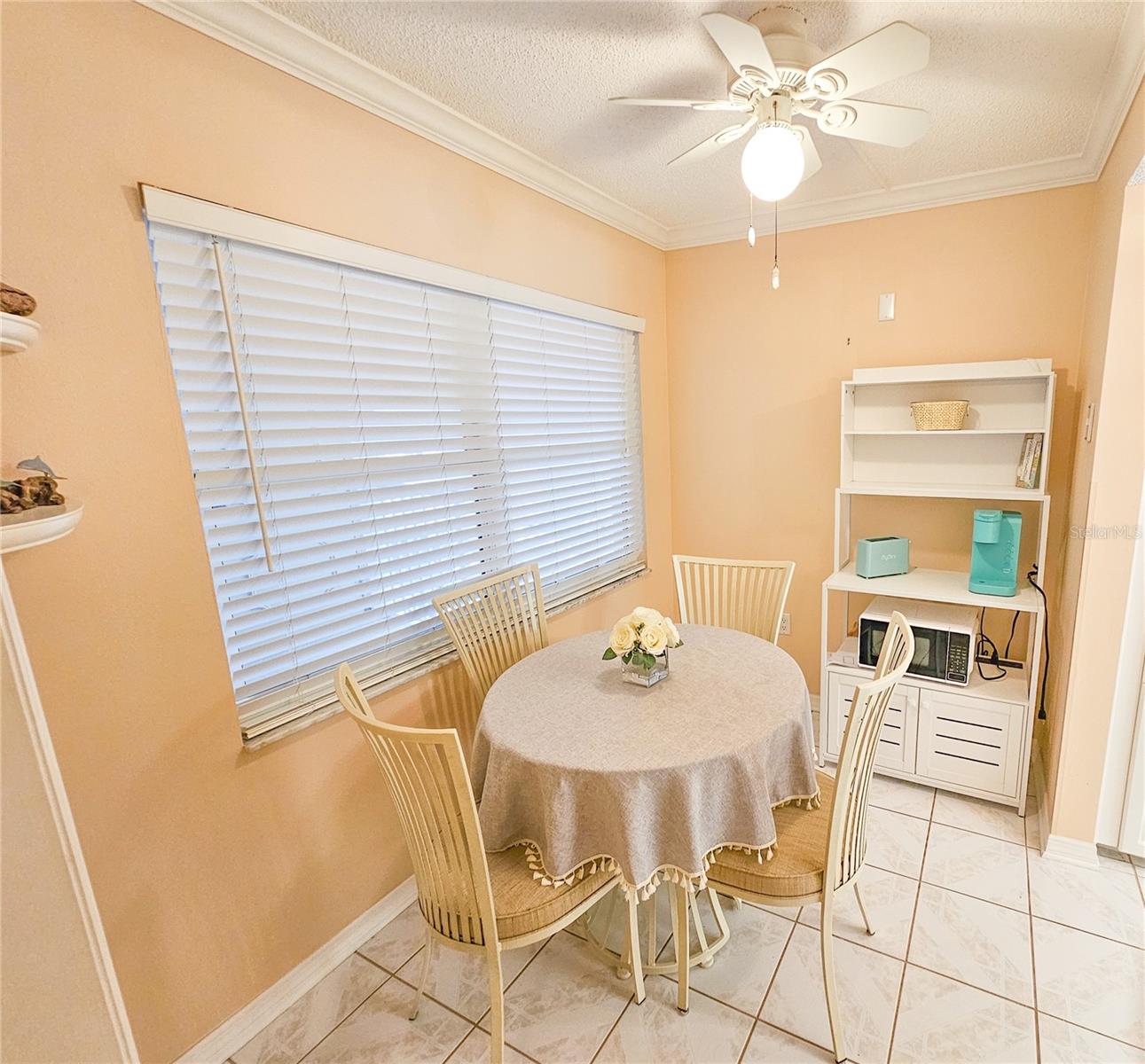 Image 3 of 36 For 6060 Shore Drive S 906