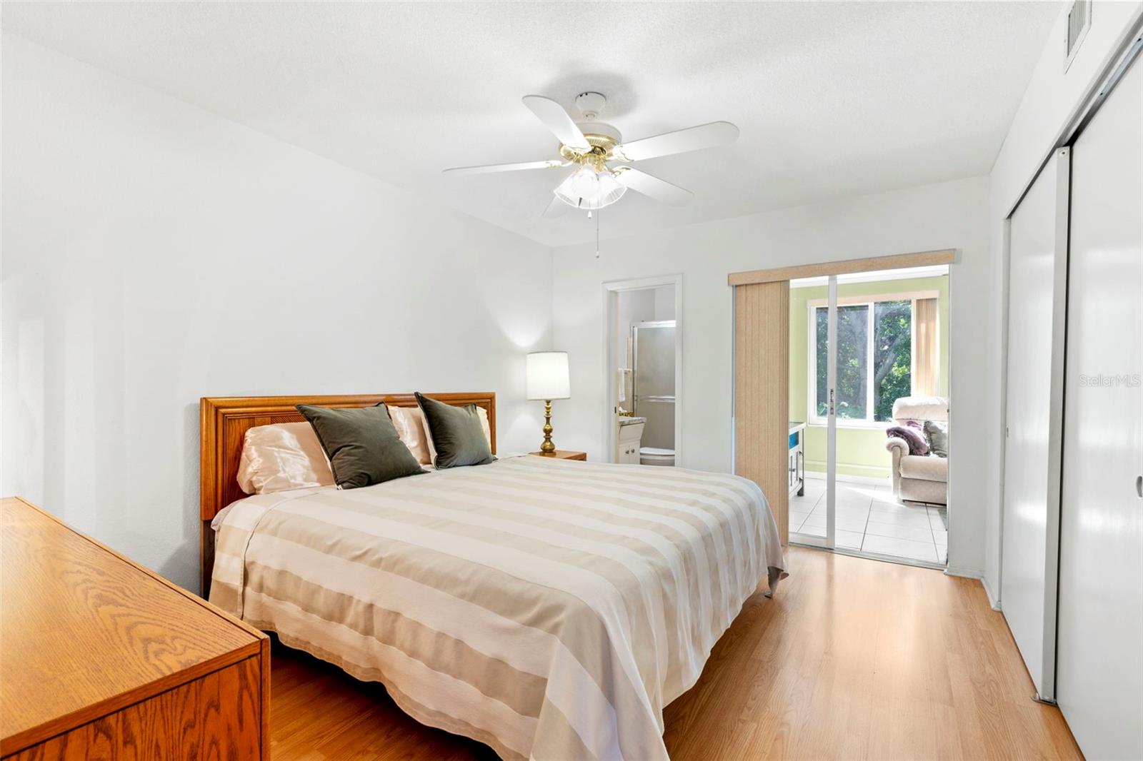 Image 11 of 28 For 2043 Denmark Street 55