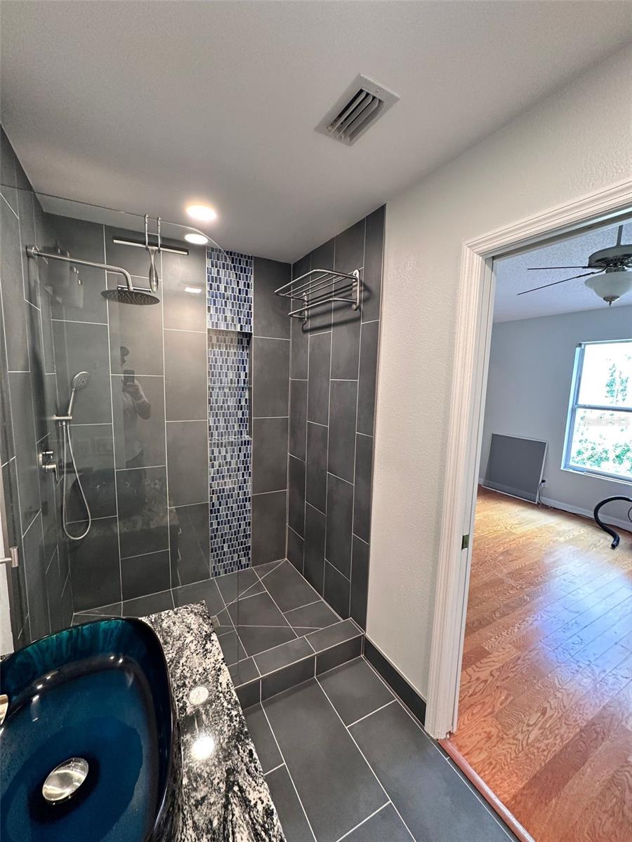 Image 16 of 35 For 608 Black Lion Drive Ne